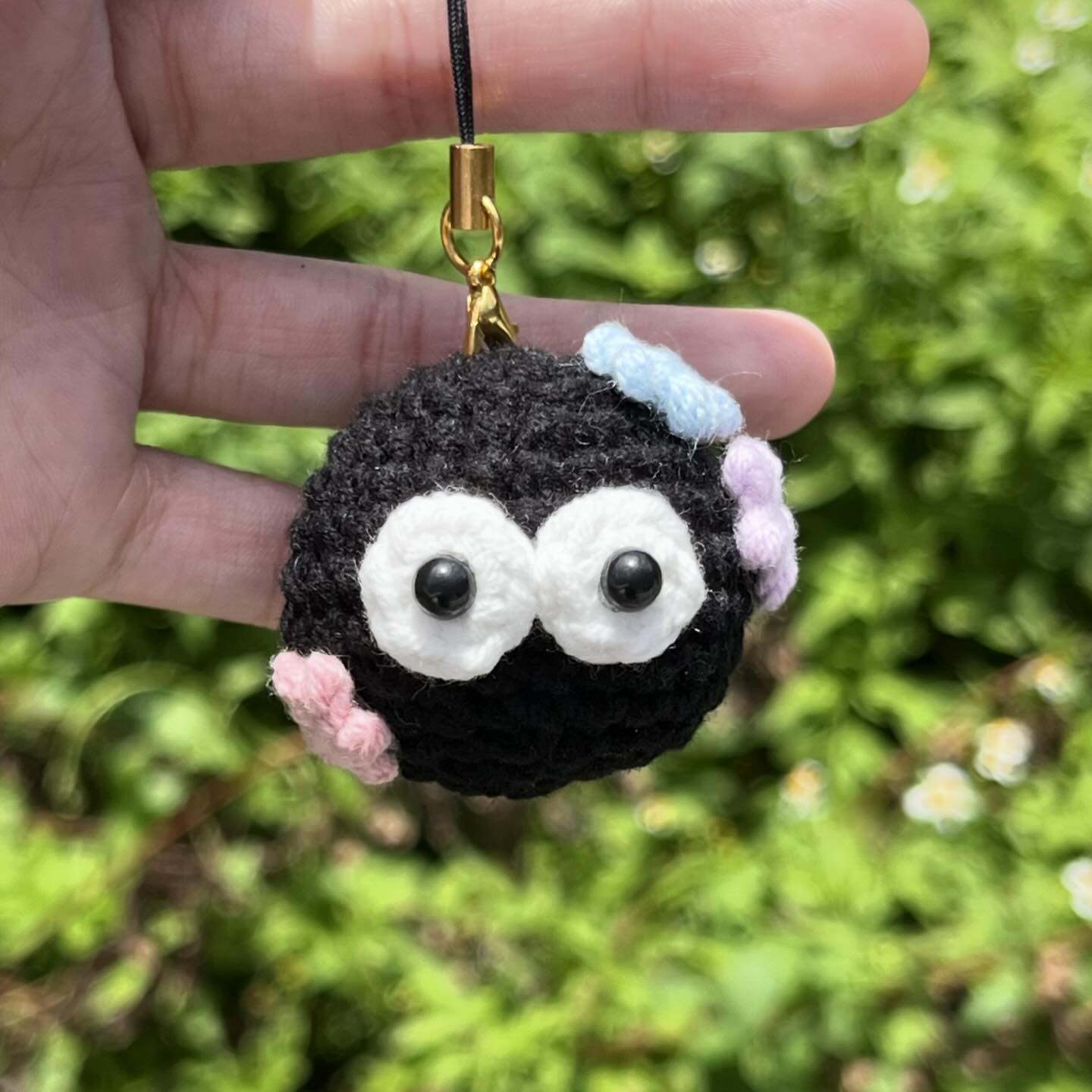 hi～小煤球精灵
不再只是单调的黑煤球
搭配上小星星 真的很可爱🥺