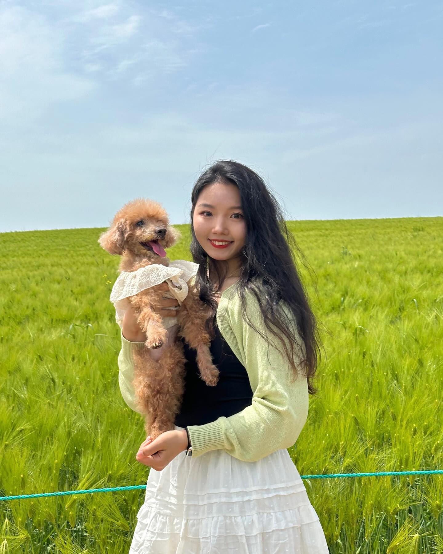 올해도 코코랑 옷 맞춰입구 청보리밭 왔당🍃✨
.
#코_코 #코용먕먕❣️
#고창 #고창청보리밭 #청보리밭 #청보리
#학원농장 #고창여행 #고창가볼만한곳 #고창애견동반
#애견동반여행 #개플룩 #커플룩 #광주애견동반 #애견동반