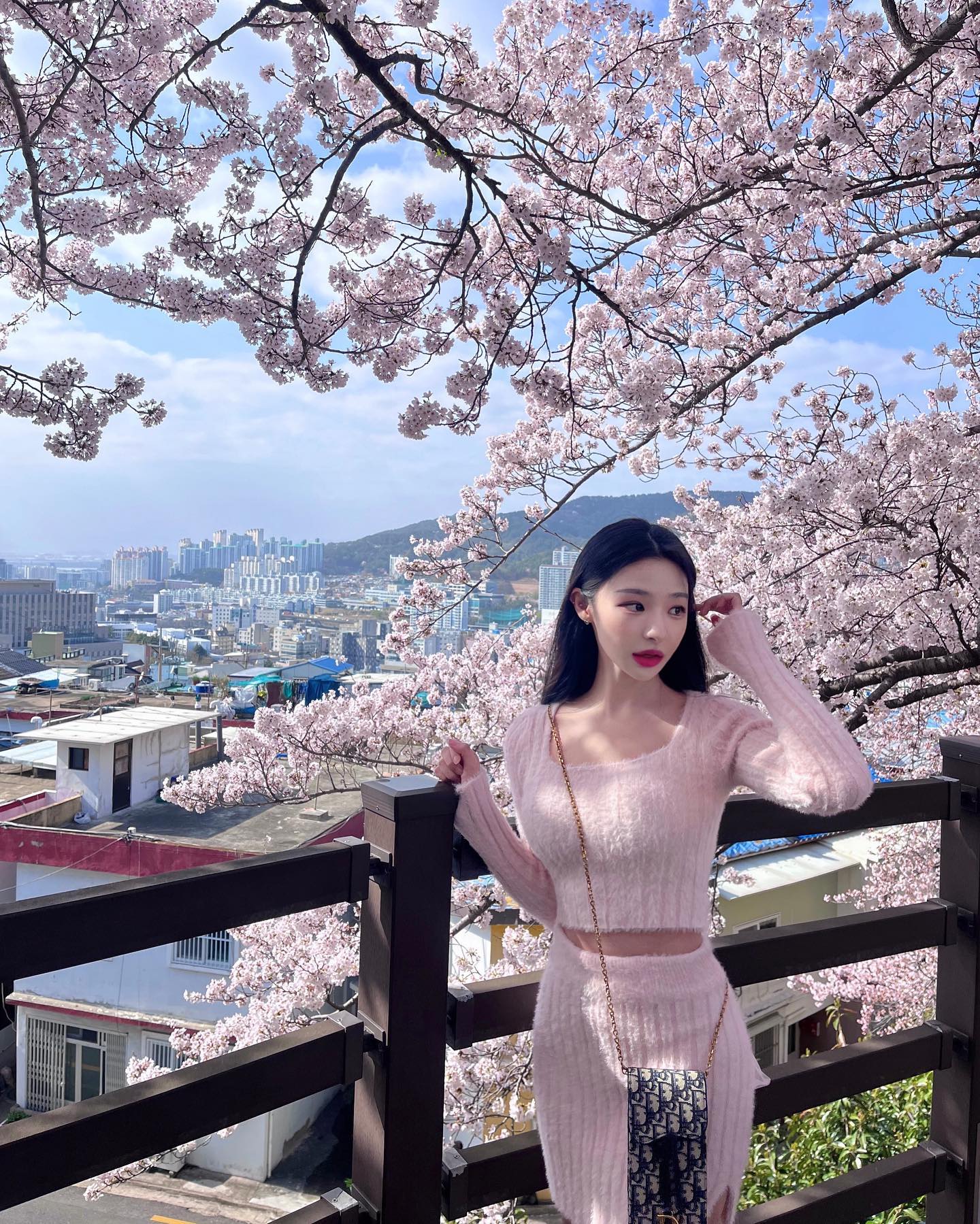 기다리고 기다리던
#나보고싶었지 🌸