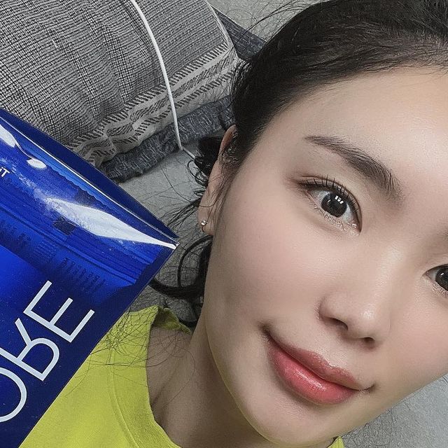 복미정 on Instagram: "#광고 @medicube_korea 제로모공패드💙 패드만 단독으로 사용해봤는데, 쿨링스틱을 같이 사용하니 훨씬 시원하고 개운 ✔️제로 모공 패드 2.0은 11가지 임상을 완료 ✔️모공