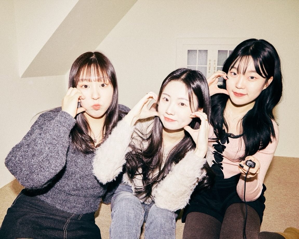 우리의 10주년 기록하기🎀🩷
#비코즈프렌즈 #사진