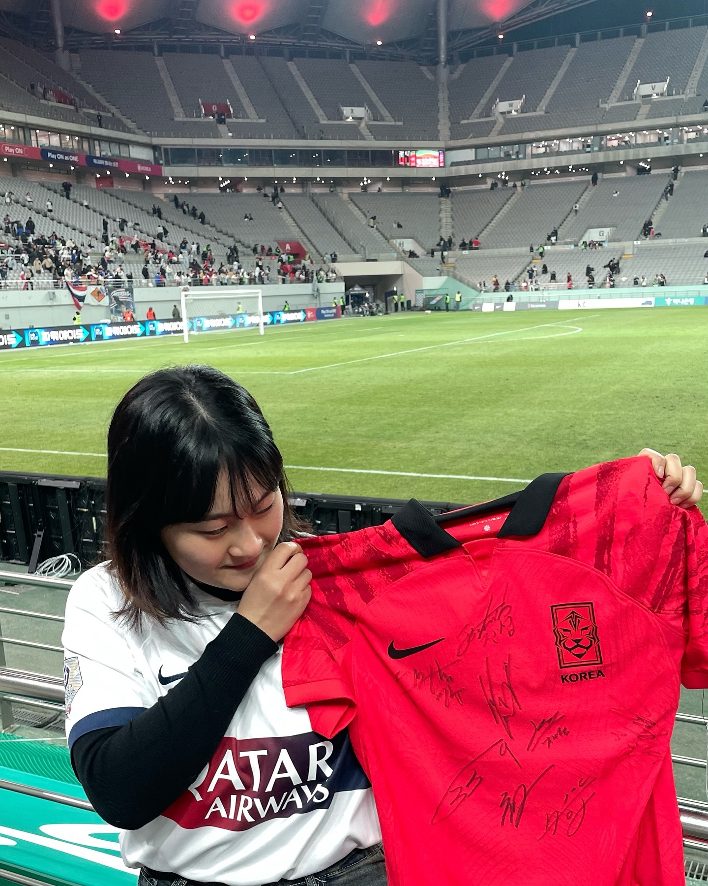 ⠀ 
2024.3월 월드컵 2차예선 국대 축놀완⚽️♥️
남은 원정경기도 앞으로 남은 A매치도 행복하게 다시 만나요