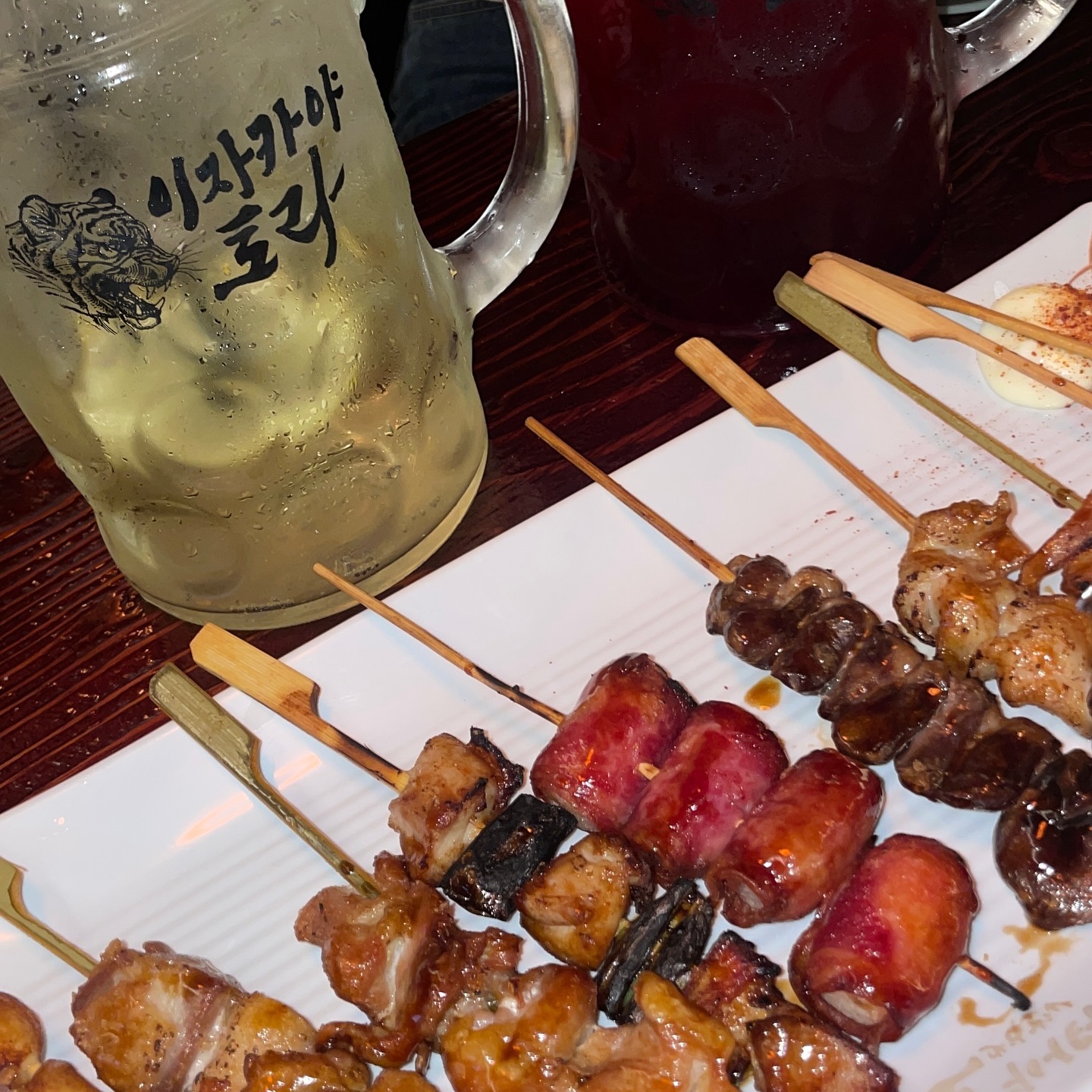 메가 하이볼이 정말 메가 하이볼일 줄이야🍹
.
.
.
#이자카야토라 #토라 #강남역술집 #강남역이자카야 #강남역맛집 #신논현술집 #신논현맛집 #강남역하이볼 #강남하이볼 #하이볼맛집 #메가하이볼 #꼬치맛집 #강남이자카야 #강남술집추천 #강남역꼬치 #가성비맛집 #강남역가성비맛집 #토라강남점 #먹스타그램 #먹팔맞팔