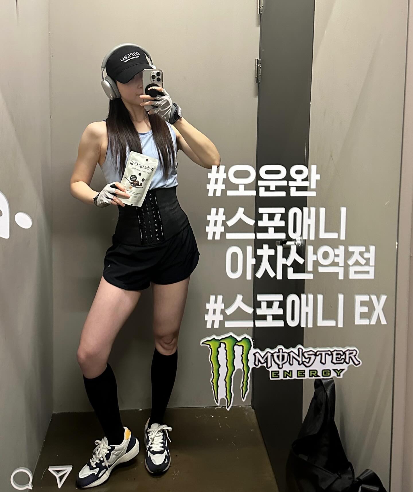 #협찬 #웨이크업콜
제가 운동하면서 제일 중요하게 생각하는건 단백질보충인데요🏋🏻
운동하면서 식단도 자연스럽게 하게 되는데 익숙해지기에는 식단이 어렵기도 하고 재료가 중복되면서 많은 지겨움이 느껴지기도 하쥬 ..! 이런 부분을 해소해준 기특한 맛있는 단백질 시리얼 추천 팡팡🤸🏻‍♂️🥣
설탕은 0g에 아주 가벼운 105칼로리 식물성 단백질이 11g이나 들어가 있는 고단백 시리얼 웨이크업콜 이랍니다🫶🏻
요고하나면 달달한 간식이 땡기거나 시간이 부족해 간편하게 한끼를 해결하고 싶을때 호로로록 우유에 타먹기만 하면 거의 초코우유에 고급스러운 카카오맛 한스푼을 먹은 너낌이 들어요! 저는 그릭요거트,우유,두유에 야무지게 타서 먹구 있다는규😋
넘나 맛있어서 반칙이라구..?
네이버에서 "웨이크업콜" 검색해보자구요🤍

✔ 제품: 웨이크업콜 - 무설탕 프로틴 시리얼

#시리얼#트리플플레이크카카오 #오레오초코맛 #비요뜨초코링같은 #단백질11g #설탕0g #프로틴시리얼 #무설탕시리얼 #회사점심템 #소포장 #간편함 #한끼대용