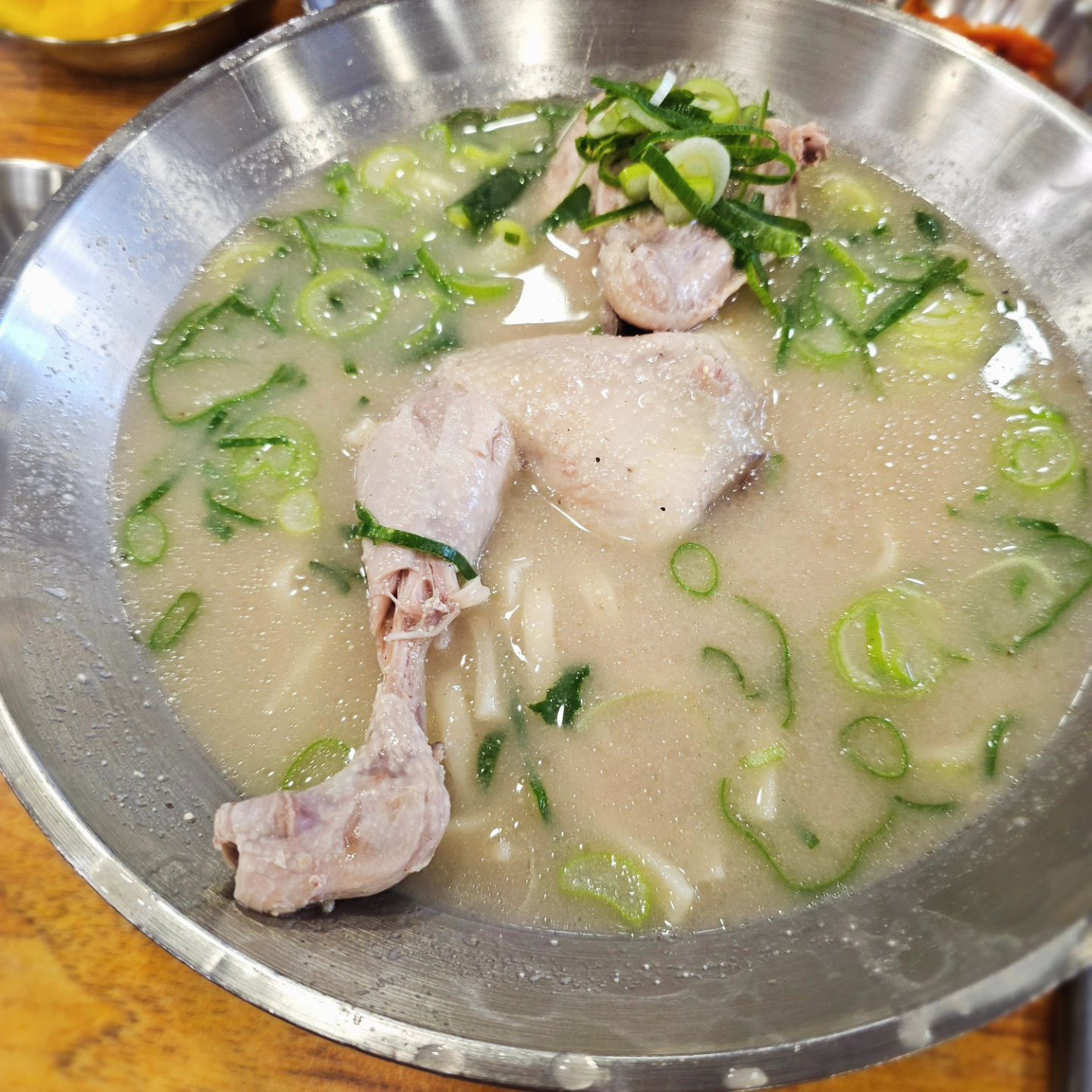 닭칼국수랑 간장찜닭~~~~♡

#언양칼국수