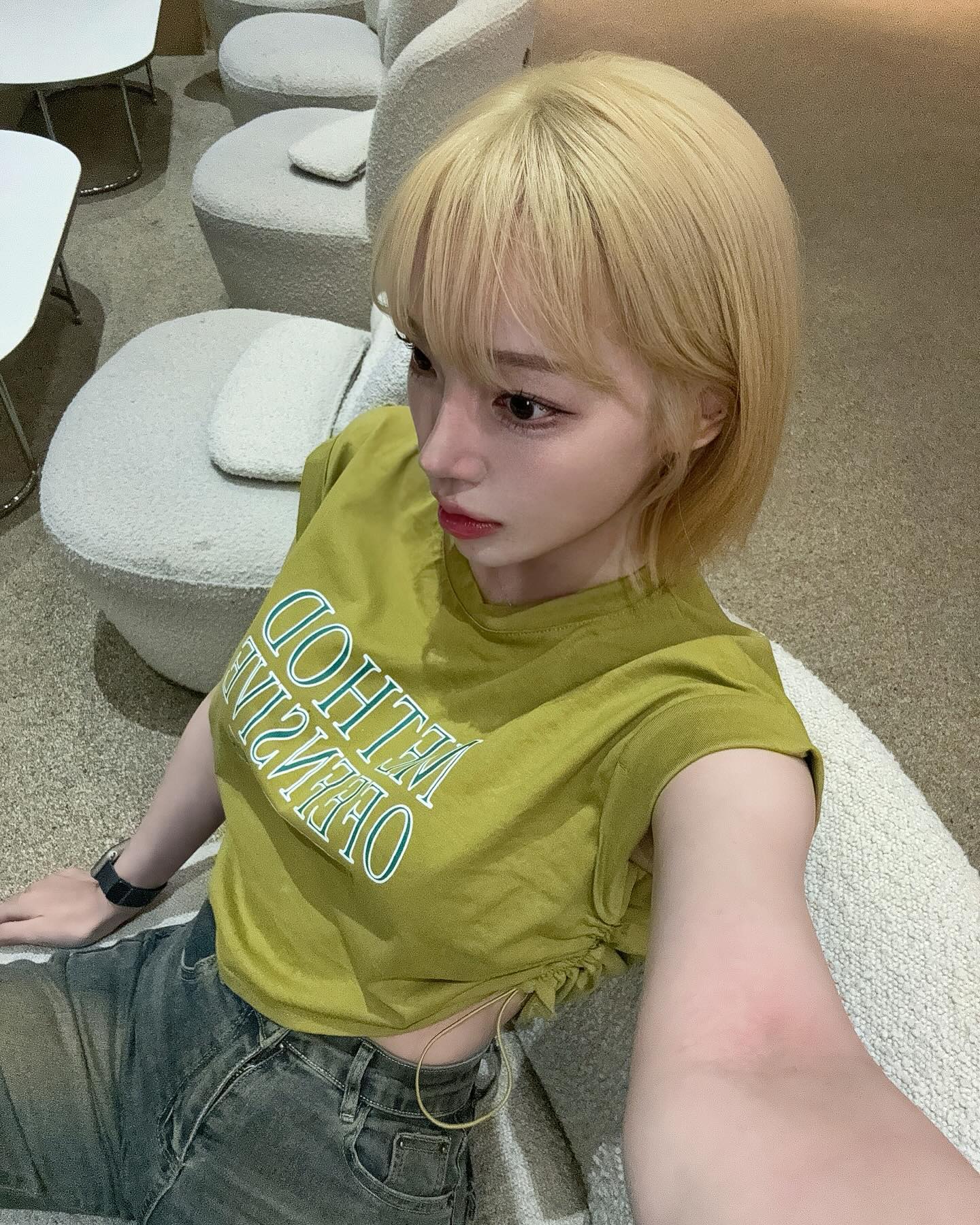 요즘 MZ들은 이렇게 사진 찍는거 맞지?