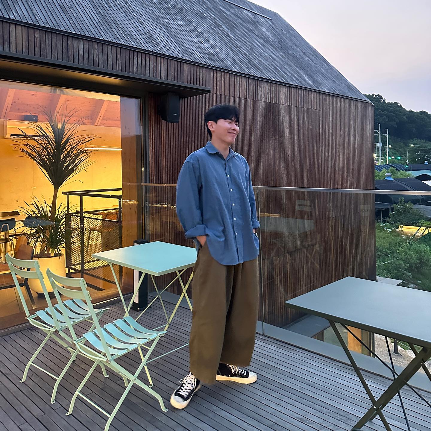 #카페 #카페나들이 #벌룬팬츠 #셔츠 #남친룩 #남자친구 #남자 #옷 #남자옷 #남자패션 #데이트 #데이트룩 #커피 #가을코디 #여름코디 #남자친구