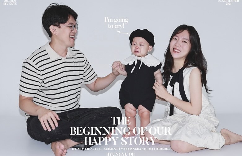 👰🏻‍♀️➕🤵🏻🟰👶🏻
부부가 되었다가 가족이 되었다
이모든게 2년안에 일어난 일이라니🫢
나는 아직 머리가 꽃밭인데 엄마라니
신랑이 딸하나 아들하나 키우느라 고생이많아🥹
앞으로도 우리는 알콩달콩
셋이 깨볶으며 살아가자🤍