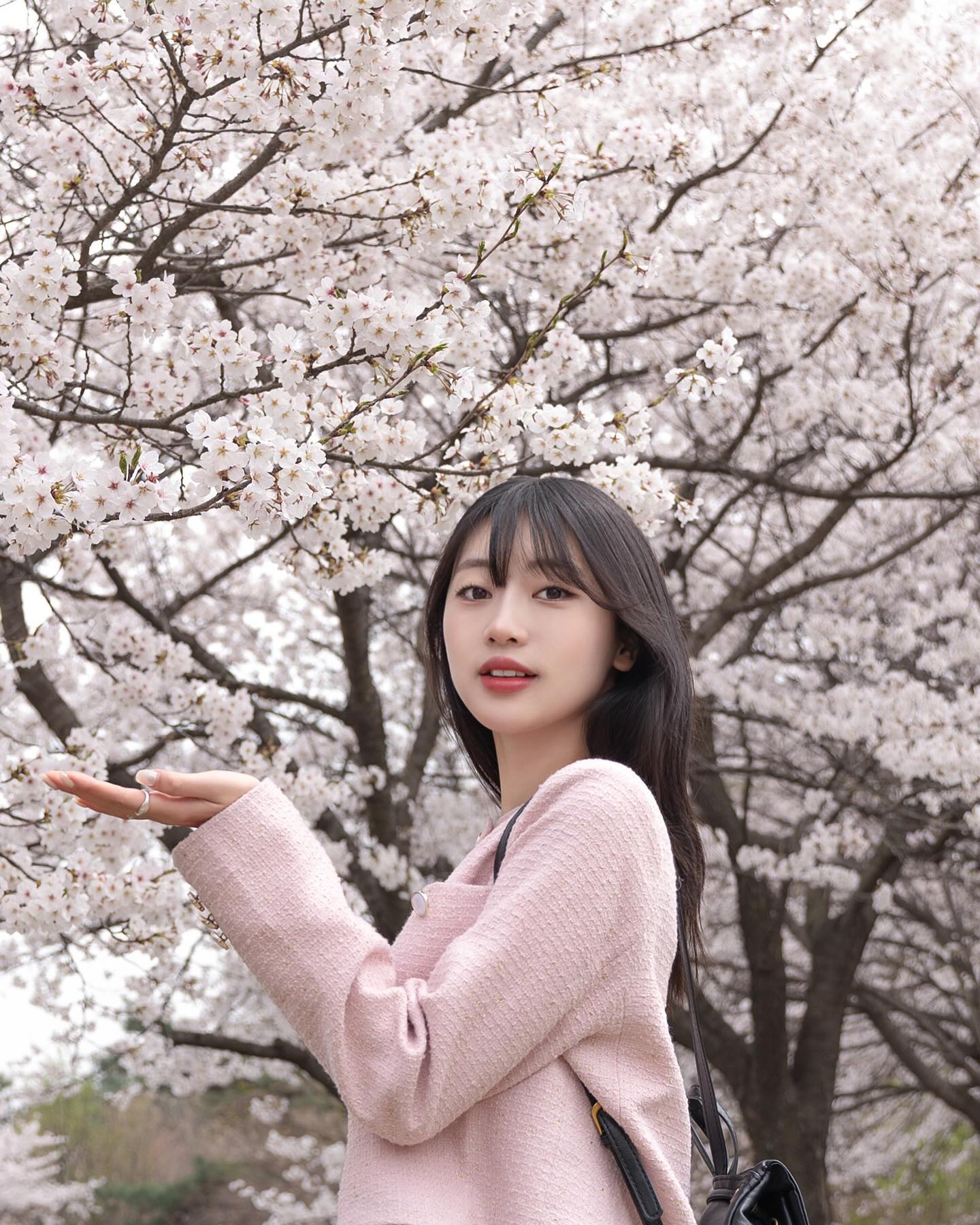 호작가님 만수무강하세요 🫶🏻🌸