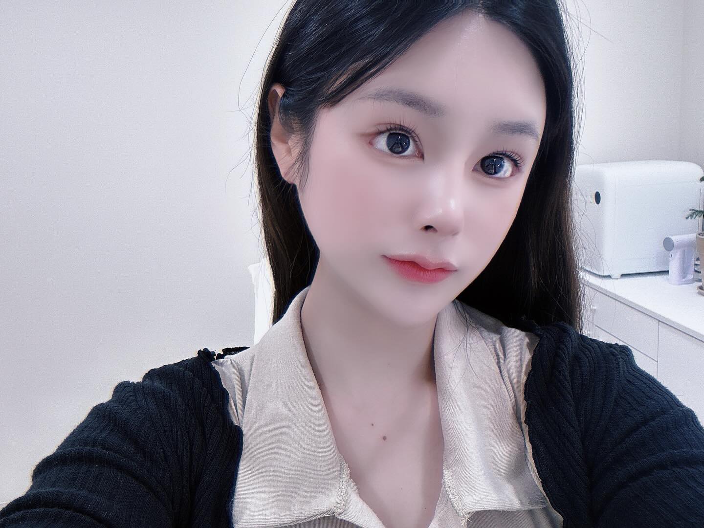 뷰티데이는 주마다 필수💖 
인형속눈썹 만들어주신 #벨루스뷰티 원장님 넘넘 감사해용🫶🏻 
너무 상냥하시구 함께 디저트도 먹었던 넘넘 행복했던 하루..💕
(+태닝한 시나모롤 속눈썹 빗 짱 귀여워요오❣️)