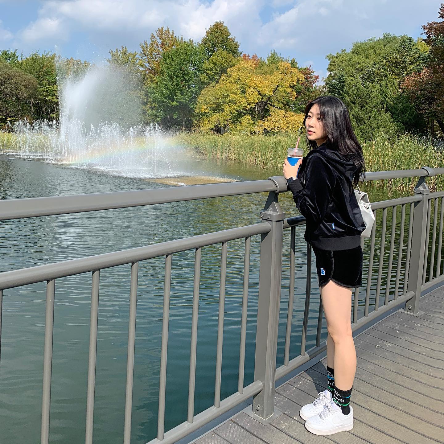 무지개도 보고 날씨가 미쳐도라방수 
🌈🌈🤍🫧😊💕☘️🍀
+ 이번년도 마지막 반바지겠지..?
