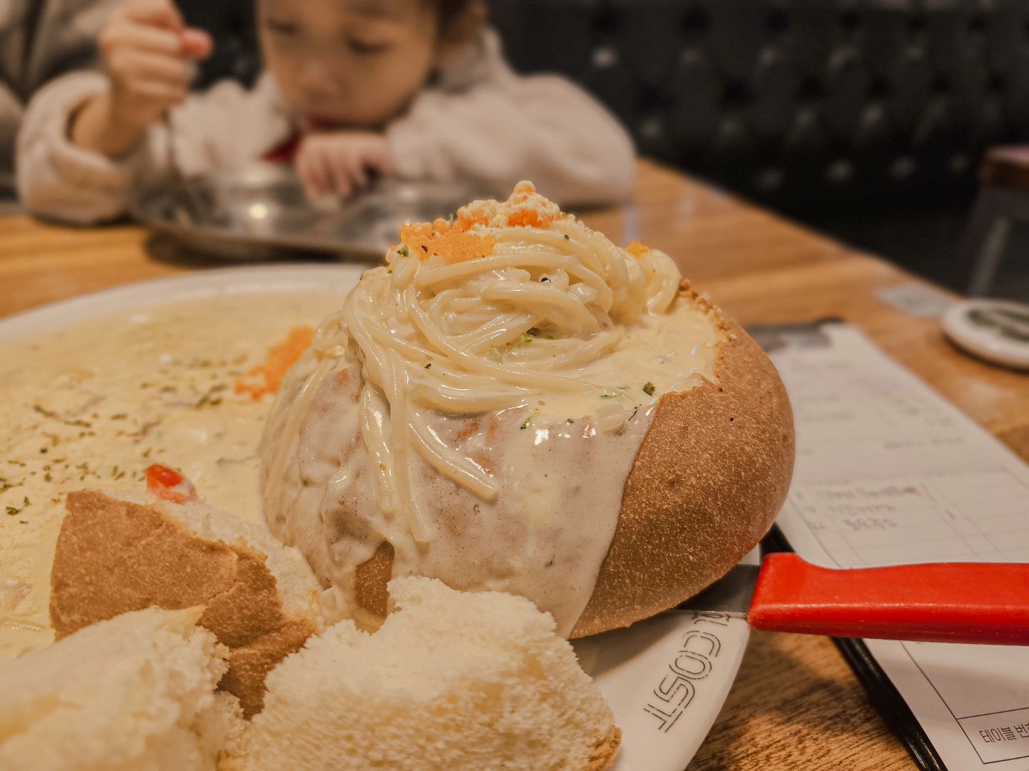 #외식

오랜만에 하는 가족 외식,
놀이터도 있고 편안한 이곳!

가족과 함께 외식하기 좋은
#시흥배곧맛집 #배곧파스타 #배곧스테이크 맛있게
잘하는 곳 찾으려면, 라라코스트 필수!

#배곧 단체모임도 여기서 하면 딱일듯 ♥︎

#가족외식 #배곧맛집 #배곧스파게티맛집