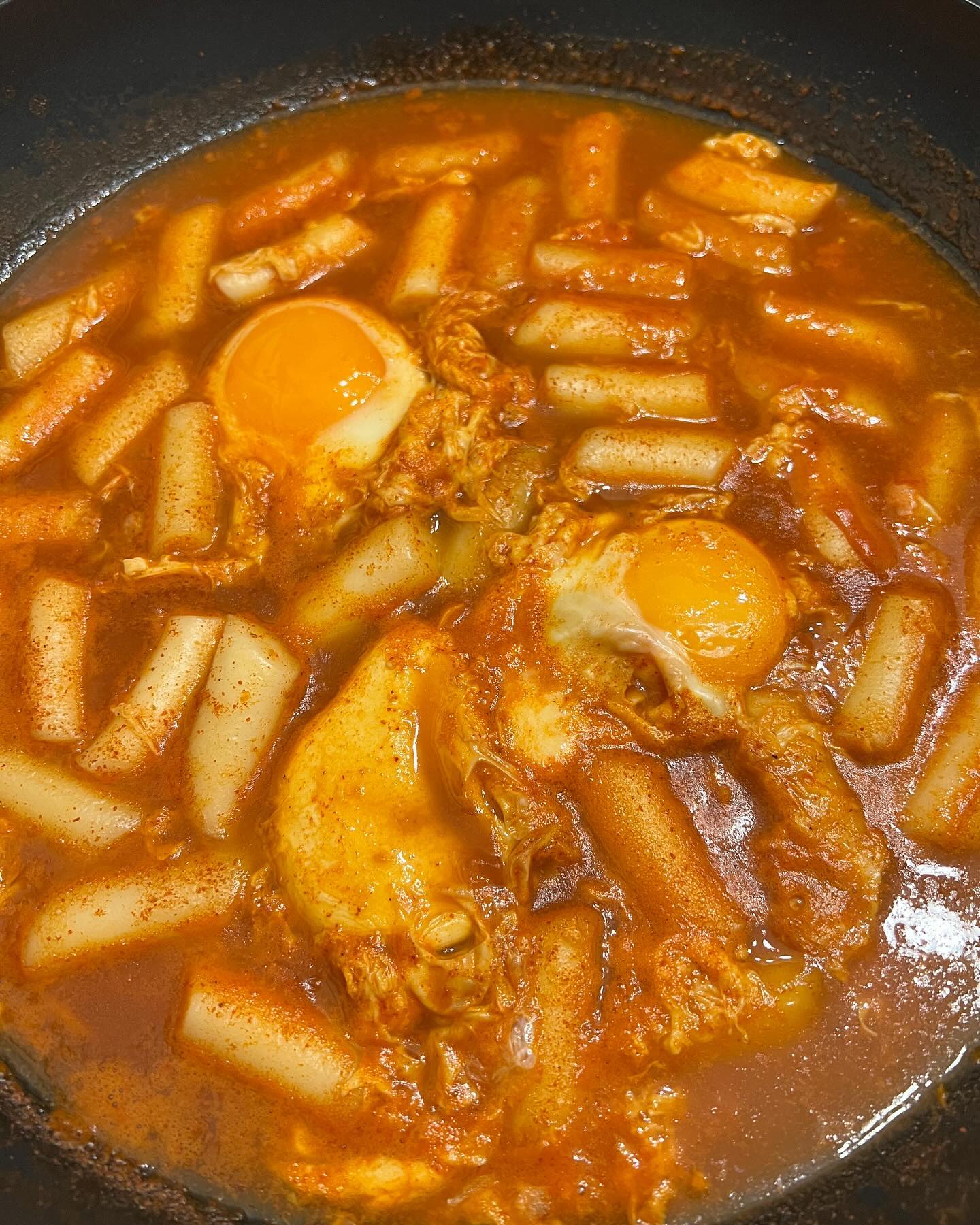다이어트한다는 사람의 2주 먹방.
이정도면 그냥 먹고싶은거 다 먹는건데,,?
스스로도 어이가 없어서 올려보는 피드.
그냥 다이어트한다는 말을 아무한테도 안해야겠다^^
항상 다이어트 시작하면 먹을복 넘쳐요🥹
