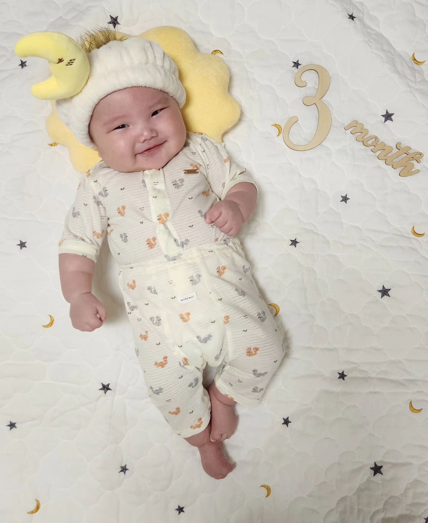 울애기 3month 😘
오늘은 빈이 #100일 되는 날입니당 👶 
.
.
8.2kg ' 62cm 오늘도 사랑해💛