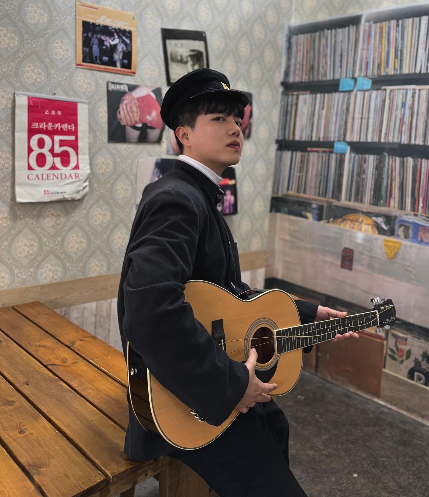 레트로감성이 지대캡숑짱 조크든여🤪

📍양평 #청춘뮤지엄 

경기 양평군 용문면 용문산로 620

운영시간 - 9:00 ~ 18:00 [※ 연중무휴]
(입장마감 - 17시 / 휴게시간 - 13:00~14:00)

+ 입장료 1인: 성인 8,000원 / 소인 6,000원
+ 교복대여 1시간: 2,000원 / 물품보관 1,000원 

📌 용꿀팁 📌
👉🏻 네이버 예매시 25% 할인
단, 당일 사용불가로 미리 예매 추천
.
.
.
#양평여행 #국내여행 #양평가볼만한곳 
#양평데이트코스 #추억의청춘뮤지엄