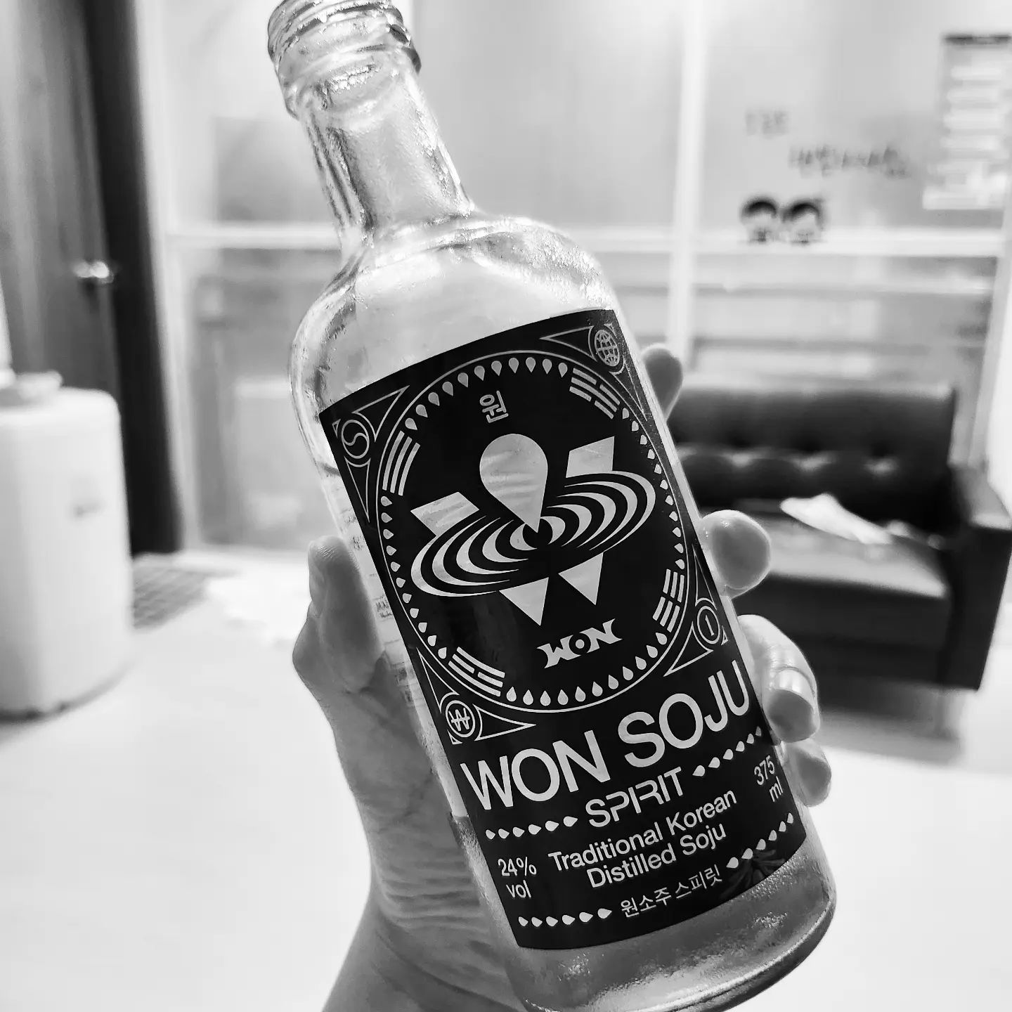 원~~~
그렇게 귀하다는 원소주
ㅋㅋㅋㅋㅋㅋㅋ~☆☆

#원소주 #원소주구매성공 #원소주겟‼️‼️‼️ #쓰읍하