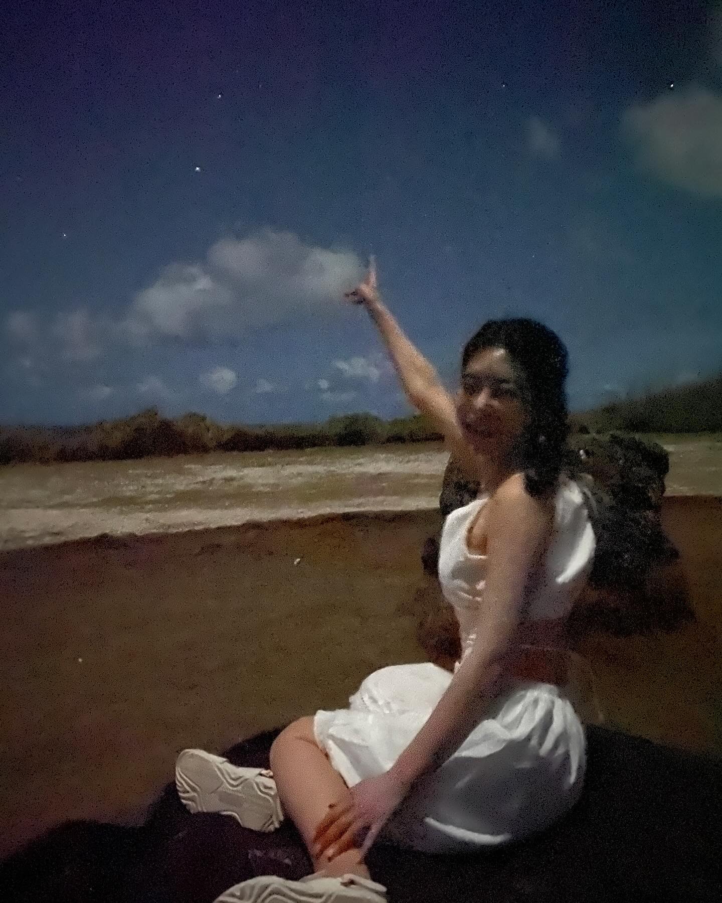 밤 되니까 생각나는 사이판의 밤하늘✨🌙
대충 찍어도 별 선명한거 너무 이뿌쟈나여🙊🙊

🤍 별빛투어 시 의상 무조건 화이트
화이트 없다면 밝은 파스텔톤!!
(슬림한 의류면 더 좋아요)

.
#사이판 #별빛투어 #밤하늘 #별쏟아지는밤 #saipan