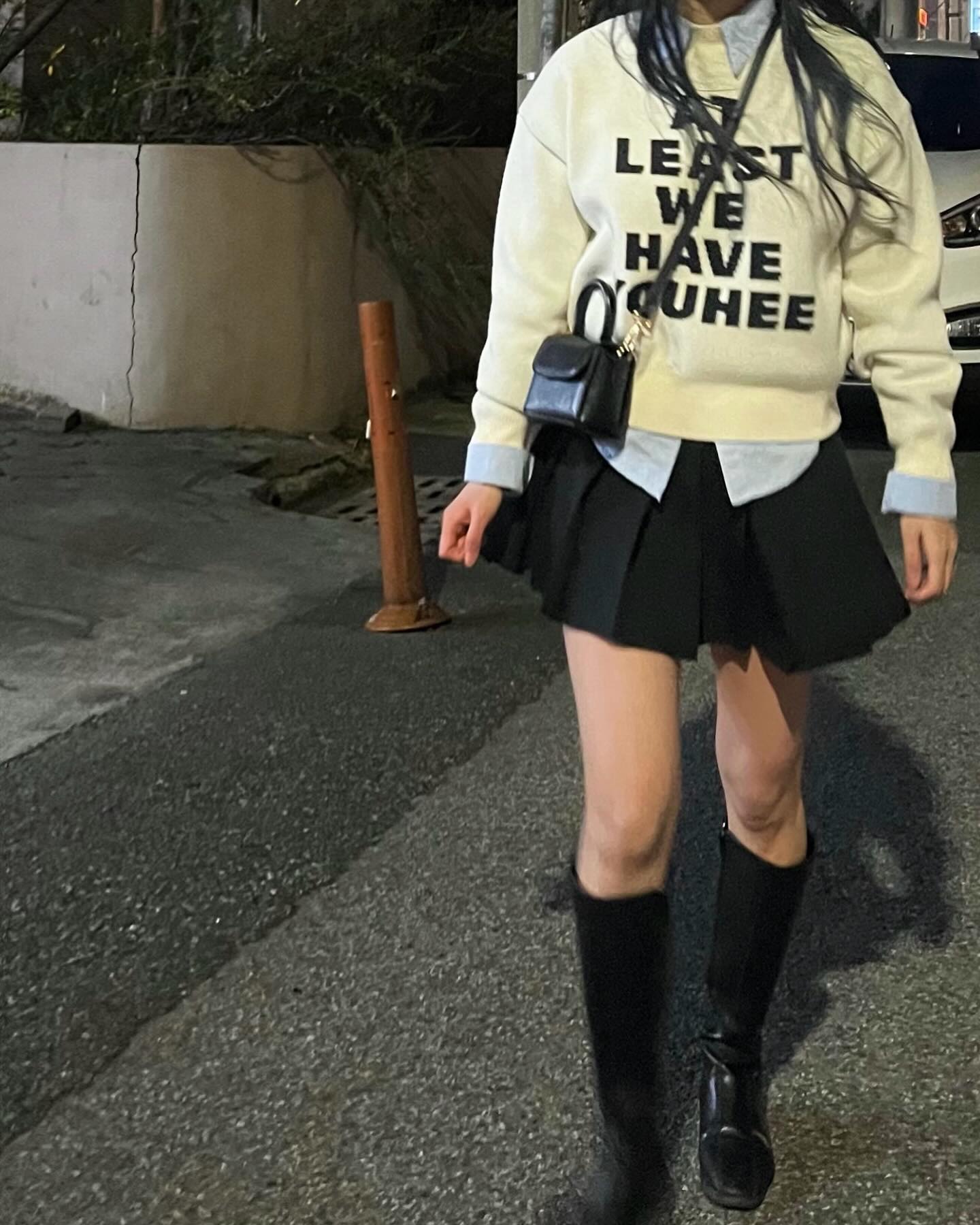 쩌쓰트 땐쑤 두둠칫💃
(더워서 옷 다 벗어버림;;)