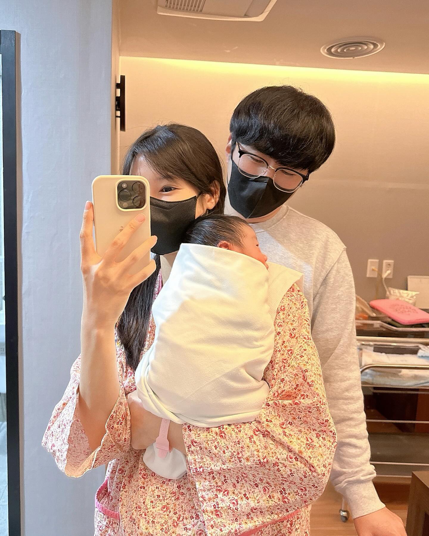 .
.
.
벌써 4일차, 로즈랑💛

잘먹고 잘자고 잘싸고
못하는게 없네 ㅋㅋㅋㅋ
