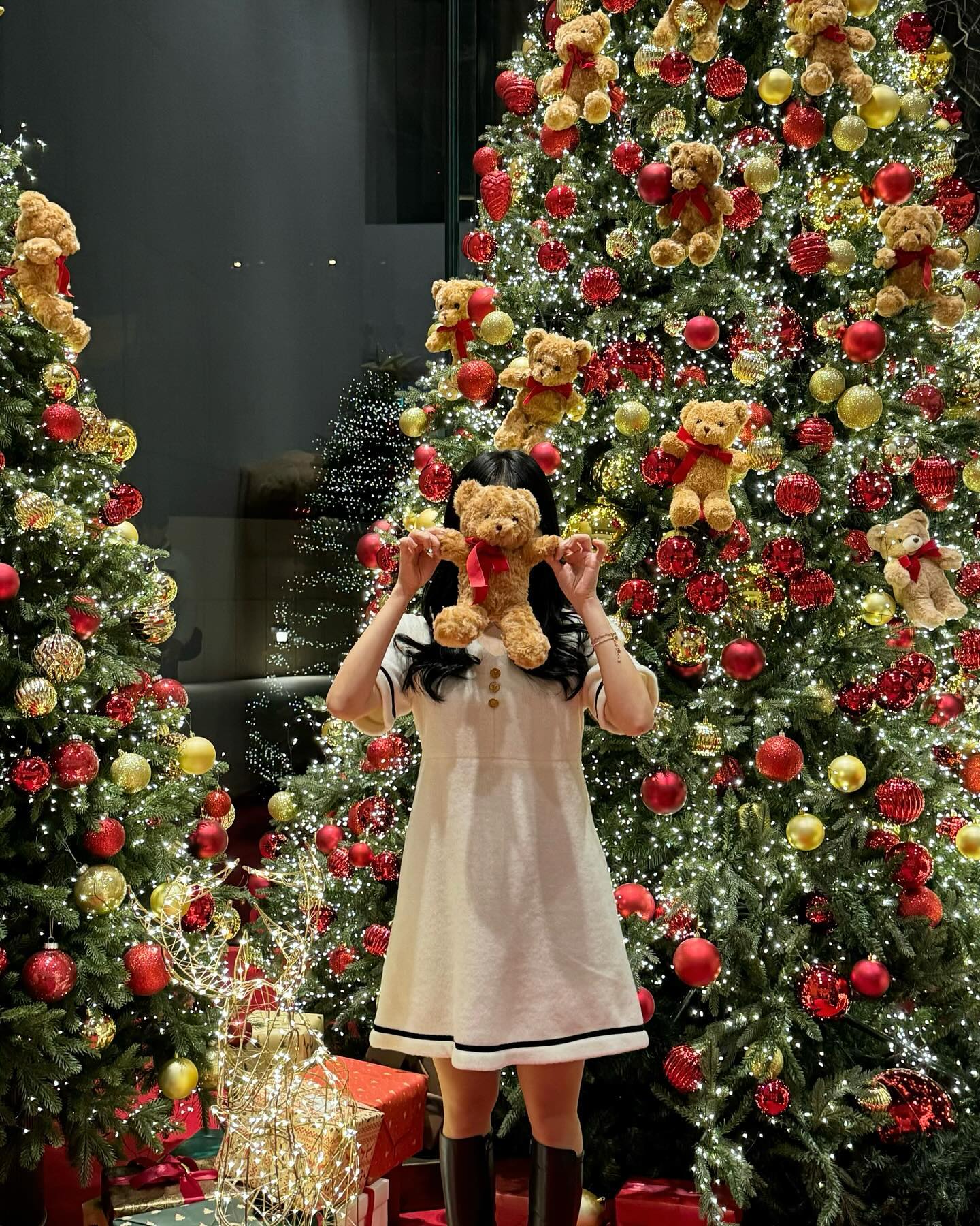 귀여운 곰돌이가 가득한 선물같은 공간🧸🎄

✔️경기 의정부시 잔돌길 22에 위치해있어요◡̈ 
📌 anarkh.official 

#의정부#의정부카페#의정주카페#의정부카페맛집#의정부데이트#의정부가볼만한곳#의정부대형카페#대형카페#크리스마스카페#트리카페#카페#카페추천#카페투어#감성카페#아나키아#아나키아카페#아나키아의정부#베이커리카페#mindaily#min_dley의정부
