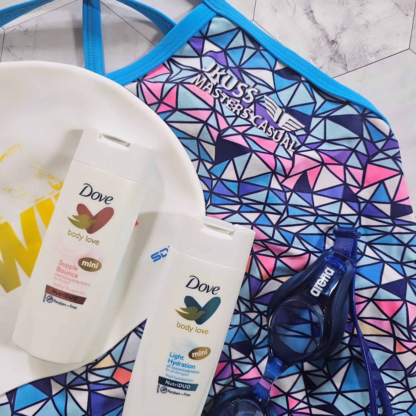 #광고
새롭게 시작한 수영🏊‍♀️
올만에 할려니 체력이 부족한데 또
금방 익숙해지겟지요
그동안 배우고싶엇던 평영 접영 하나씩
차근차근시작해보자규
아침 수영하고 나면 세상개운한데 그래도
수영장에서 잇다보면 피부가 건조해져서
도브 바디러브로션 하나로 해결
끈적임없이 산뜻하고 촉촉해서 하루종일
피부당김도 없어서 만족스러워요

#도브#도브바디러브로션