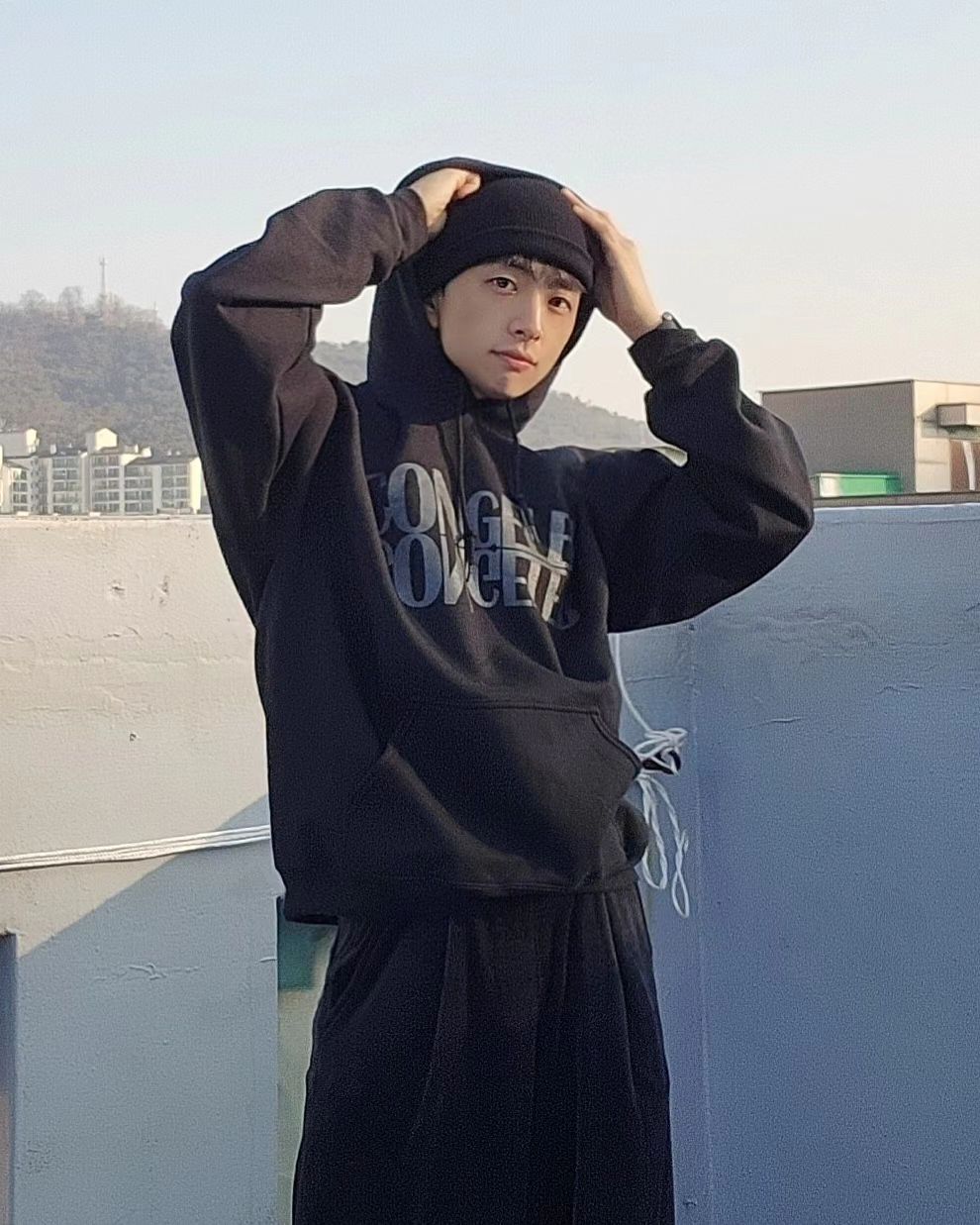 #협찬
⠀⠀⠀⠀⠀⠀⠀⠀⠀⠀⠀⠀⠀⠀⠀⠀⠀⠀⠀⠀⠀⠀⠀⠀⠀⠀⠀⠀⠀⠀⠀⠀
후디보이
콘겔리 빅로고 기모 후드티셔츠 BLACK

부담스럽지 않은 로고에
편하고 핏감 좋은 후드티
툭 입기에 좋은 잇템

#후디보이 #남자후드티 #남자후드티추천 #오버핏후드티 #빅사이즈후드티 #후드티코디 #기모후드티 #커플후드티 #브루클린후드티 #데일리룩 #데일리코디 #후드추천