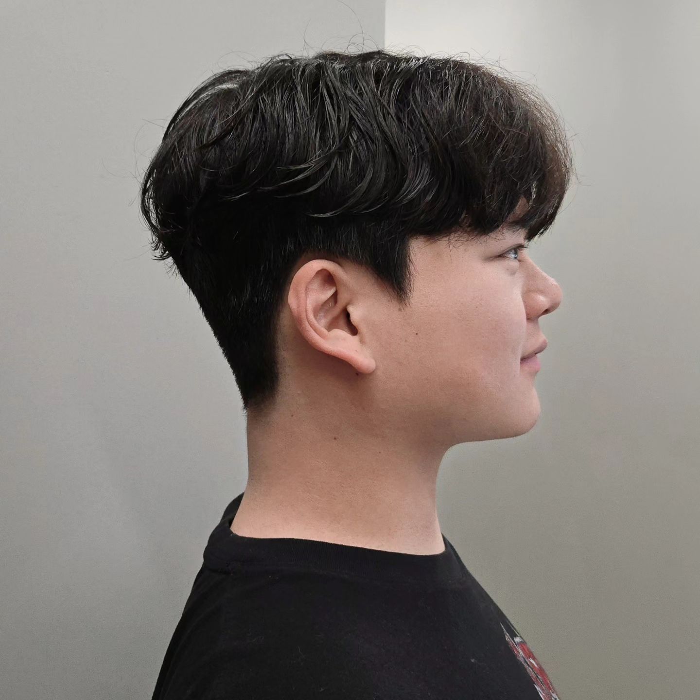 짧지않게 깔끔하게 잘라주세요 !