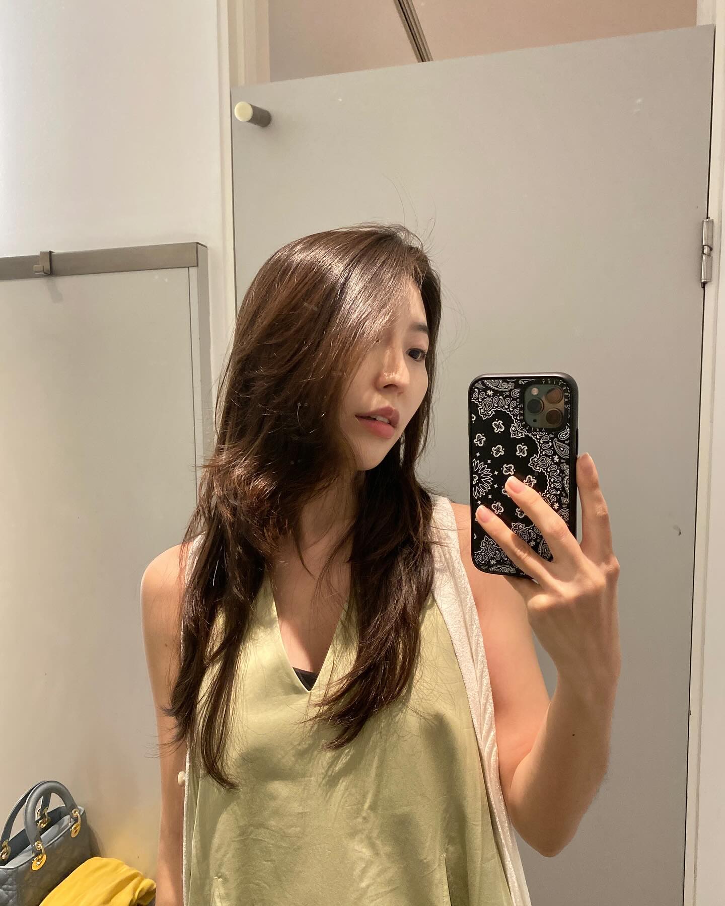 갑자기 찾아온 여름 🌞
여름에 입을 교복 원피스 장만하고👗
요즘 너무 좋아하는 평양냉면 먹고🍽️
꽃그리기 컬러링하며🌸
평화롭게 보낸 주말 기록👫🤍
