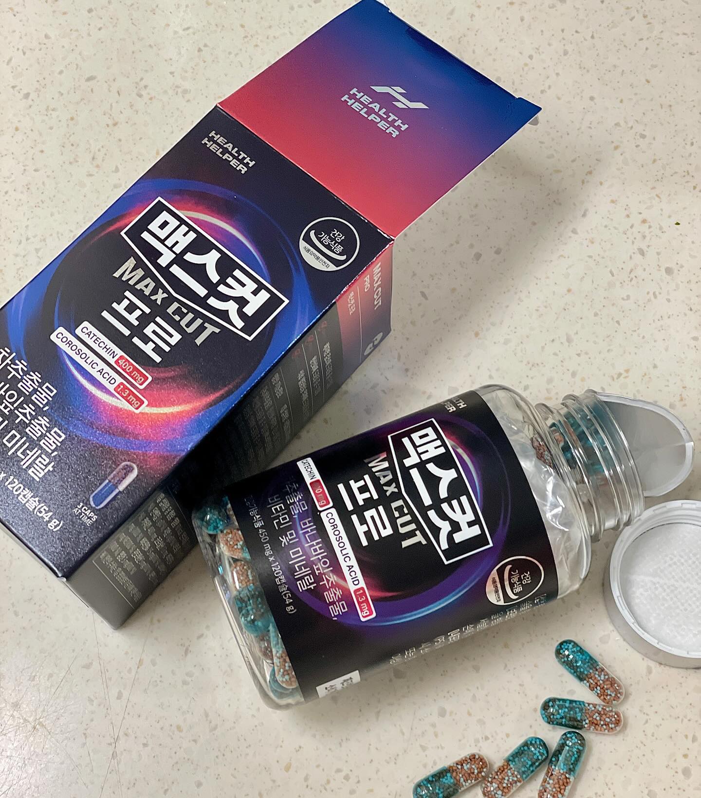 #협찬 #맥스컷 #헬스헬퍼맥스컷 #맥스컷프로

여름마다 챙겨먹는 맥스💕
이번에 제품 받고 너무 좋아서 또 주문…!!
다이어트는 해야하지만 맛집은 포기 못하는 주한테
너무너무 필요한 제품 
하루 2번 식후 3알로 간편하게 관리 가능🫣
체지방 감소에 도움을 줄 수 있는 녹차카테킨이 3알네 쏙!!

아직도 안먹고 다이어트 하시는 분들…?! 없으시죠?
연예인들도 많이 먹는다는 파란통 👍
다이어트의 적인 체지방과 혈당을 강력 컷팅 해줘서
걱정없 편하데 맛있는 음식 먹어줘요 ~💙
요즘 혈당 관리, 혈당 스파이크 등 혈당의 중요성이 강조되는데
요 맥스컷은 식후 혈당 상승을 억제하여 지방이 쉽게 축적되지 않도록 도와준답니다

다이어트 하시는 분들 필수템임💜
 

#체질개선다이어트 #체지방컷팅 #혈당관리 #혈당다이어트 #전문가용컷팅제 #탄수화물컷팅

_healthhelper_