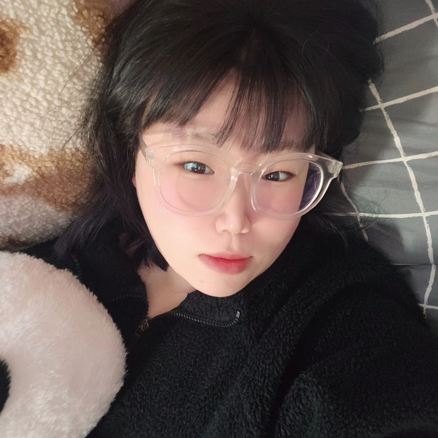 모해? 내 생각 중? 😣🩷