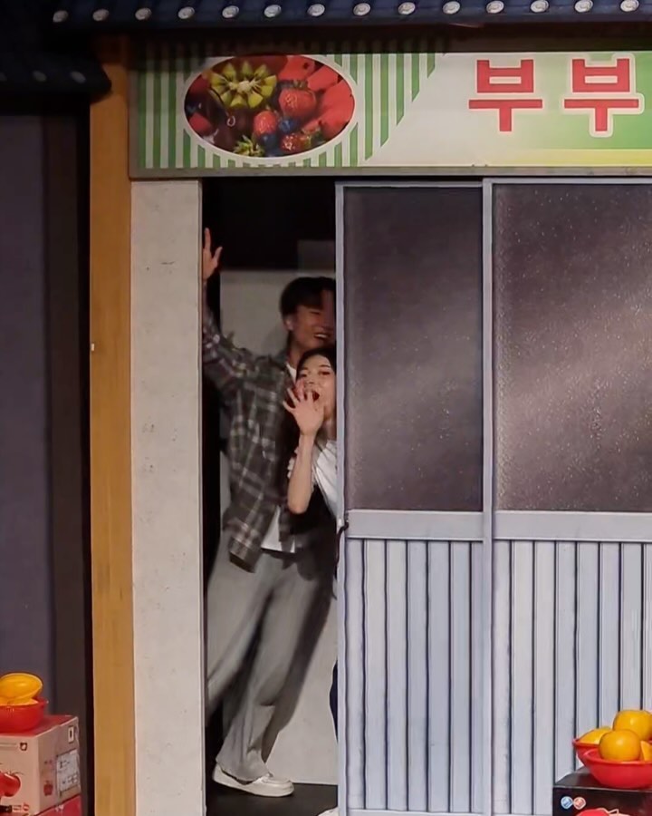 I'm_강한별
#연극 #태양시장을소개합니다 
길고 길었던 한별이와의 동행을 끝냈습니다!
팀원들이 없었다면 어떻게 할 수 있었으려나 싶어요🥹
음향,조명 감독님께도 감사합니다🫶
제일 중요한 귀한 발걸음 해주신 모든 분들께 감사드립니다!!
여러분들 덕분에 행복하게 인사드렸습니다🥰
☀️ 강한 별! 안녕! ⭐️
🍎🍒🍓🍊🍑🍉🥭🍋🍌🍍🍋‍🟩🍐🍏🍈🥝🫐🍇