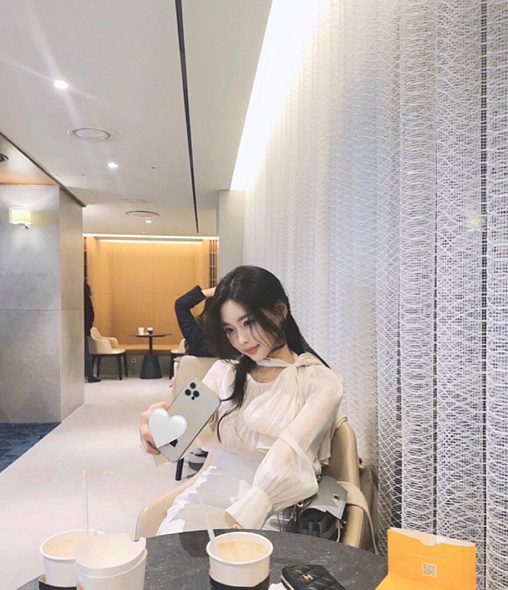 앤디앤스 아몬드 크림치즈+아바라=🤍