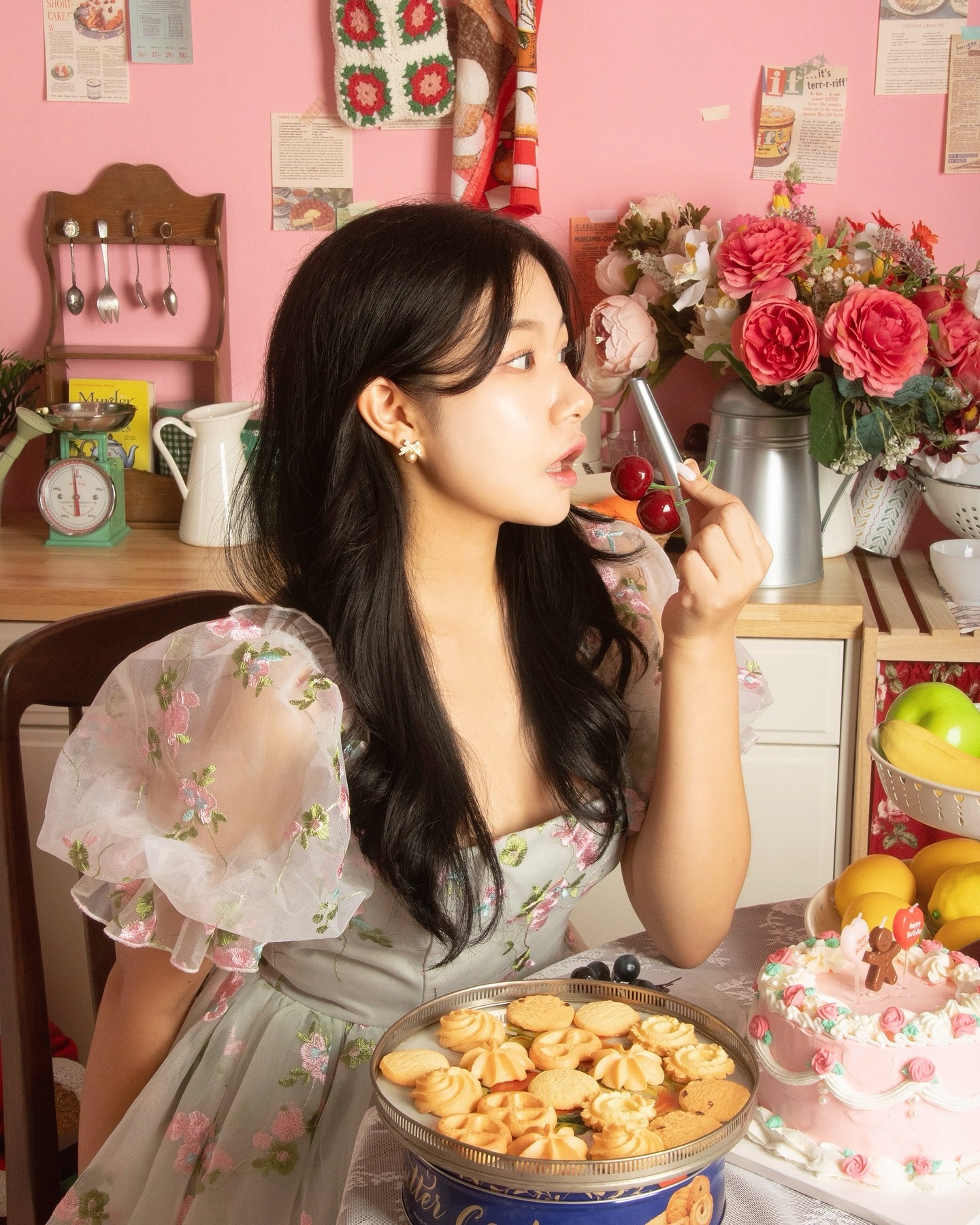 과일 잔뜩 먹고 온 하루🍒🍎

하이틴 공주로 뾰로롱🎀
panacota.studio

#판나코타스튜디오 #스튜디오 #컨셉촬영 #스냅 #사진 #하이틴 #마곡 #마곡스튜디오