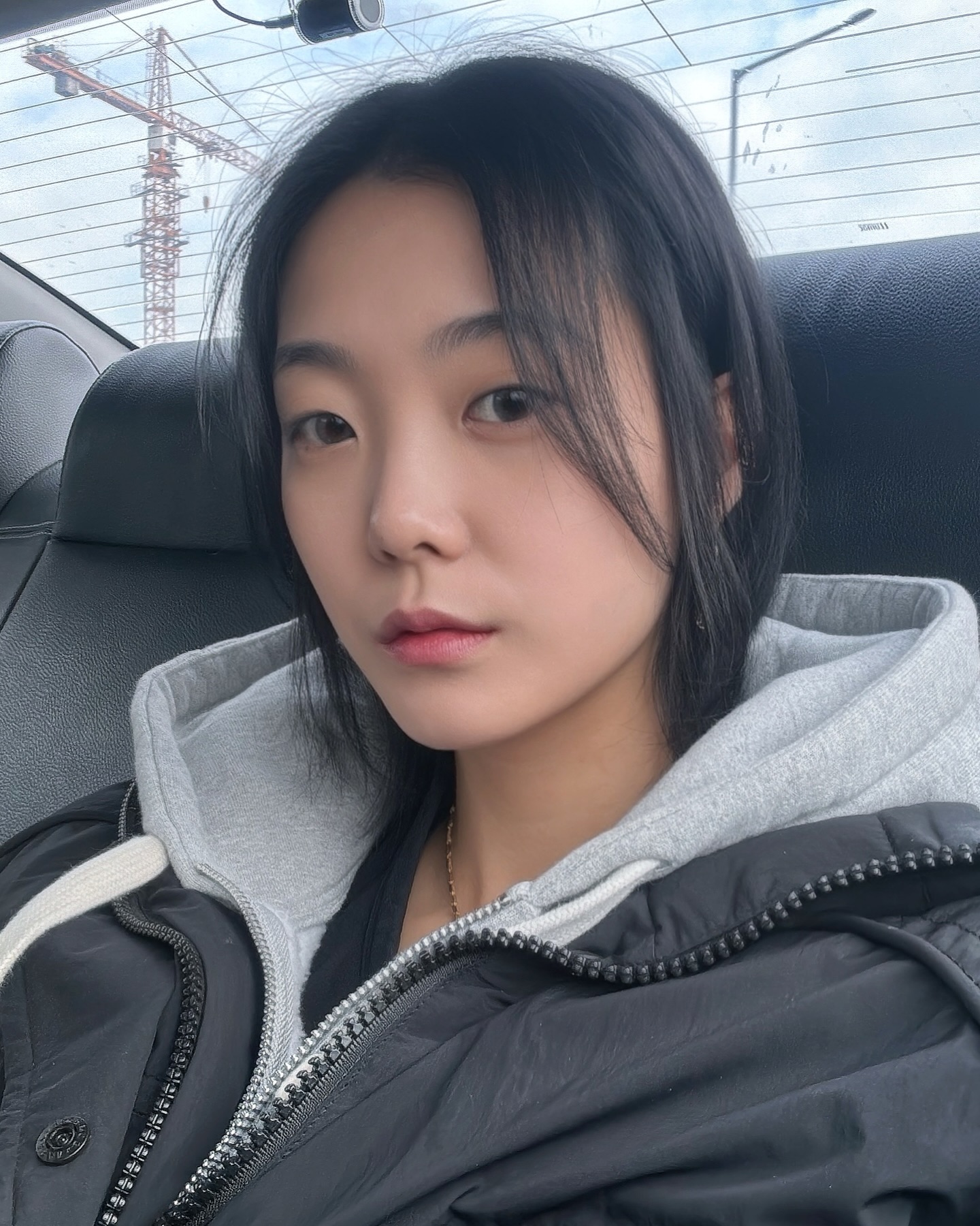 으 피곤해😐
오랜만에 단발✨