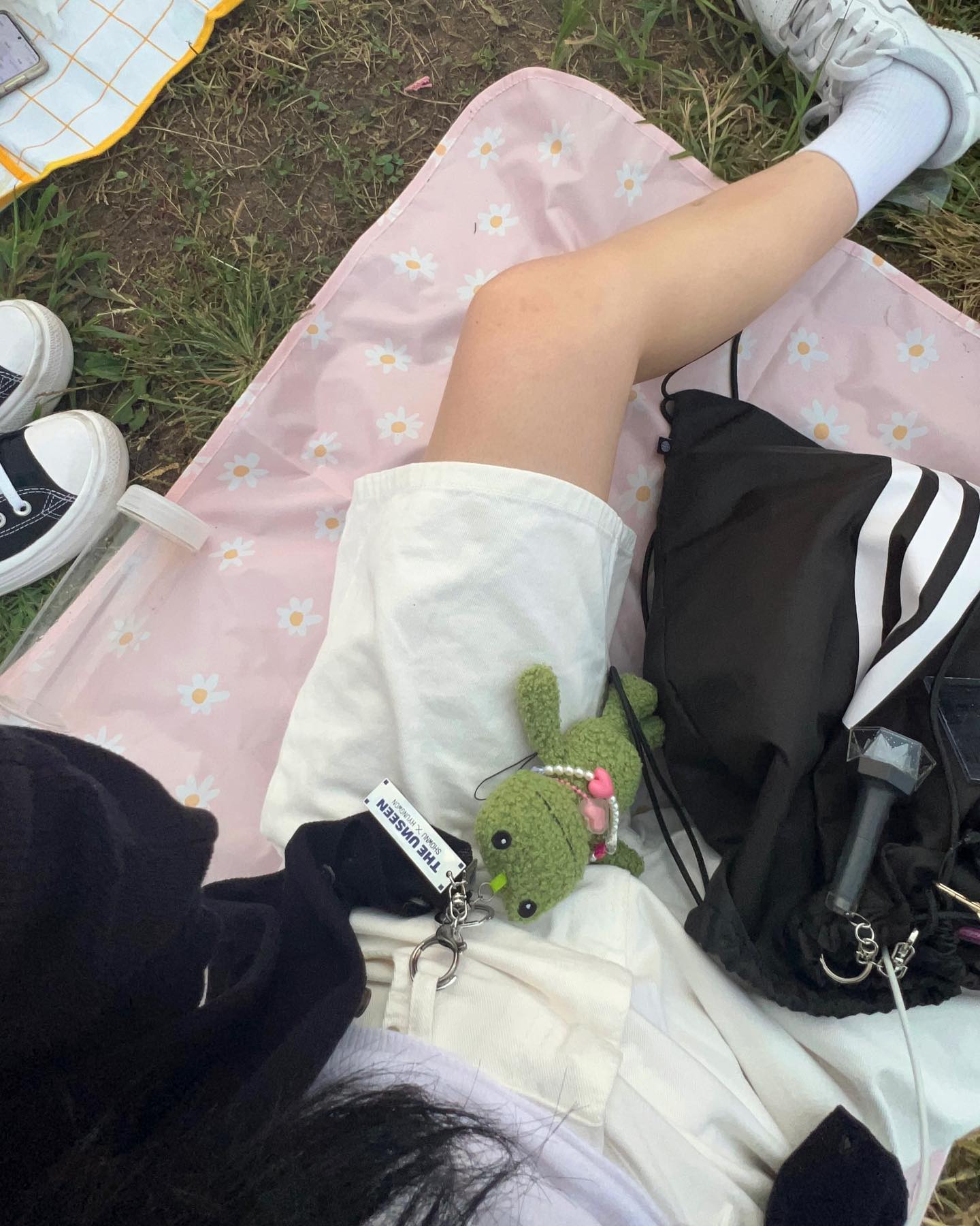 shownuayo coenffl 🐻 X 🐢 
혼자인 듯 혼자 아니었던  somedayfestival 🤍