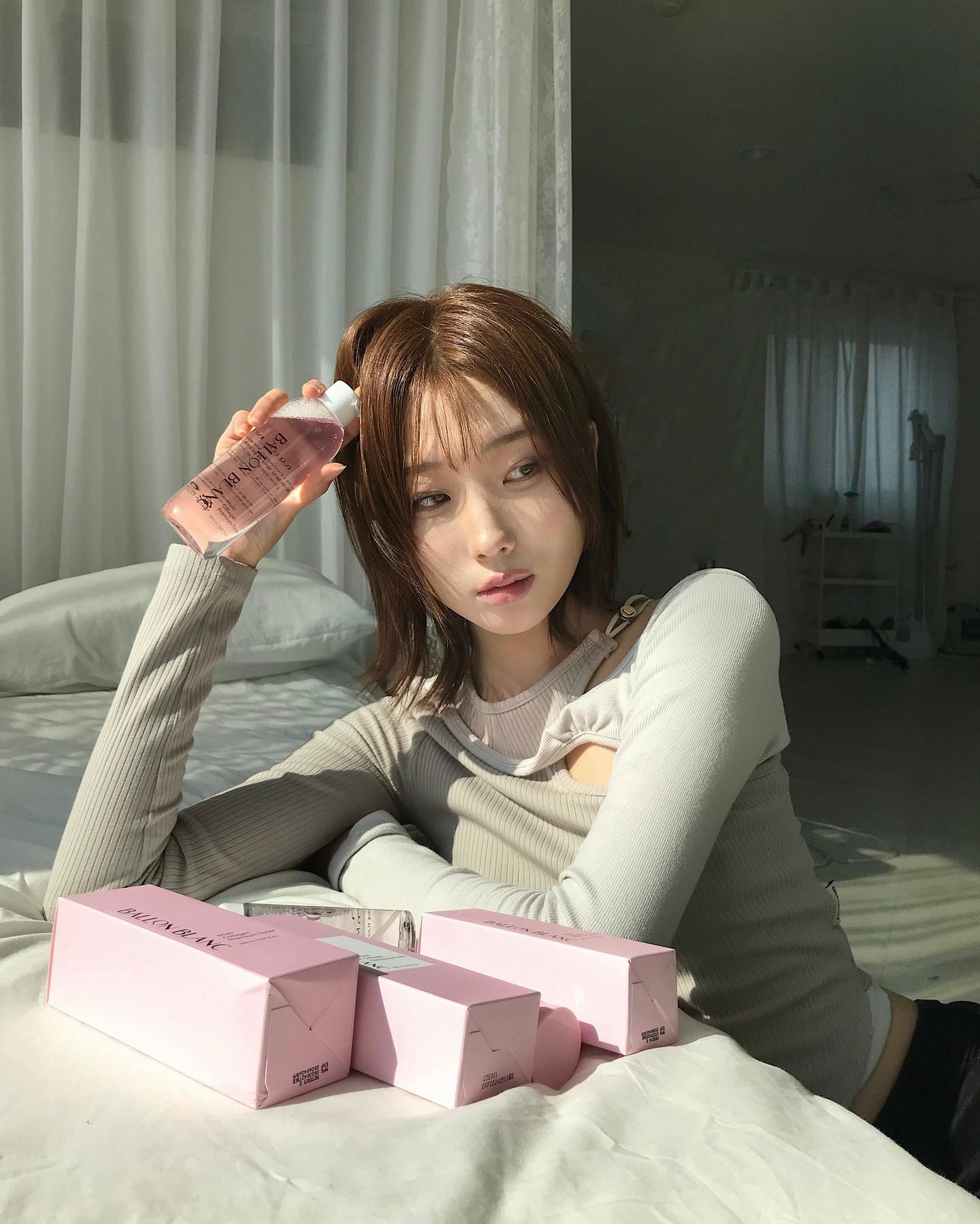 ballonblanc_ 

‘The pure of child’ 라는 슬로건을 바탕으로 한 뷰티 브랜드 발롱블랑의 기초화장품 라인을 만나보세요 🫧

#협찬 #발롱블랑토너 #콜라겐토너 #비건코스메틱 #저자극토너 #저자극미스트 #콜라겐미스트 #발롱블랑미스트 #콜라겐클렌징폼 #건성피부클렌징 #비건인증