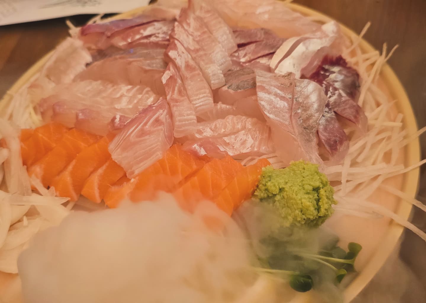 자유부인 😍

간만에 친구들 만나서
맛집 찾아 왔는데 ~~

웨이팅만 1시간30분....😱
회나오는데만 40분 😱

기대했던것만큼 회는 별루.... 

대신 튀김이 맛있었어요
ㅋㅋㅋㅋㅋ

서비스로 나오는 게살튀김 먹고
오~  괜찮은데 하고선 바로
새우튀김 주문 !!!!

회 거의 다먹고 나온 튀김....
하아 ㅋㅋㅋㅋㅋㅋ

매운탕도 맛있더라구요 ~

회빼고 다 성공🤣🤣🤣

담엔 안가는걸로 ^^;;;;;;;