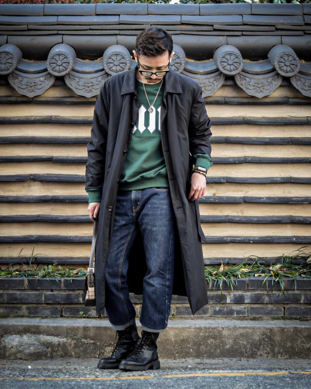 오오티디 OOTD
.
사진찍을 때 쓸 배경지 좀 사려고
은행동 에스닷 들릴겸 외출,
나간 김에 마감할 것도
틈틈히 찍어놔야징 😉
