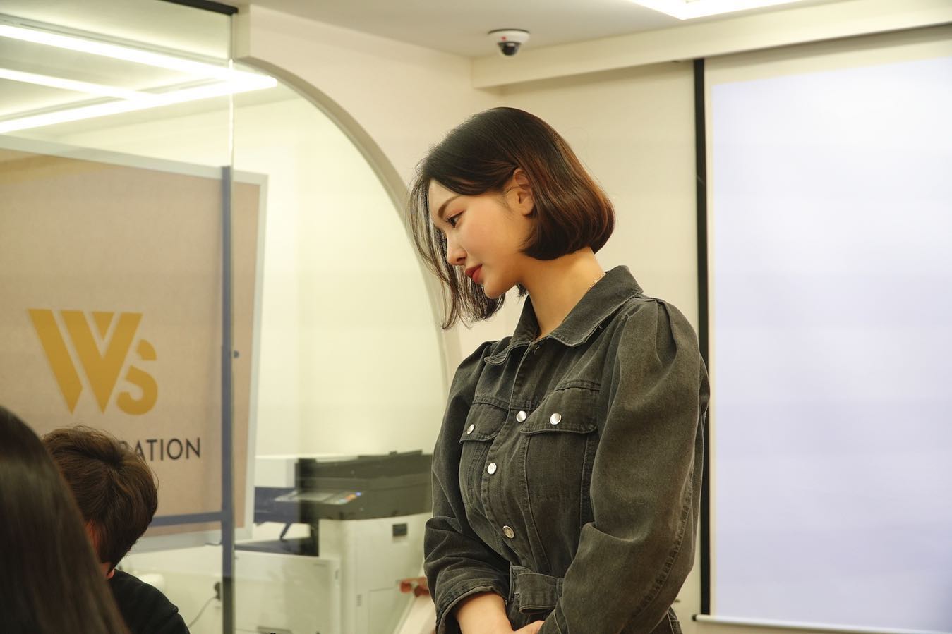 대표님들 보면서 너무 귀여워하는중..🤍
거북목 아님주의…🐢