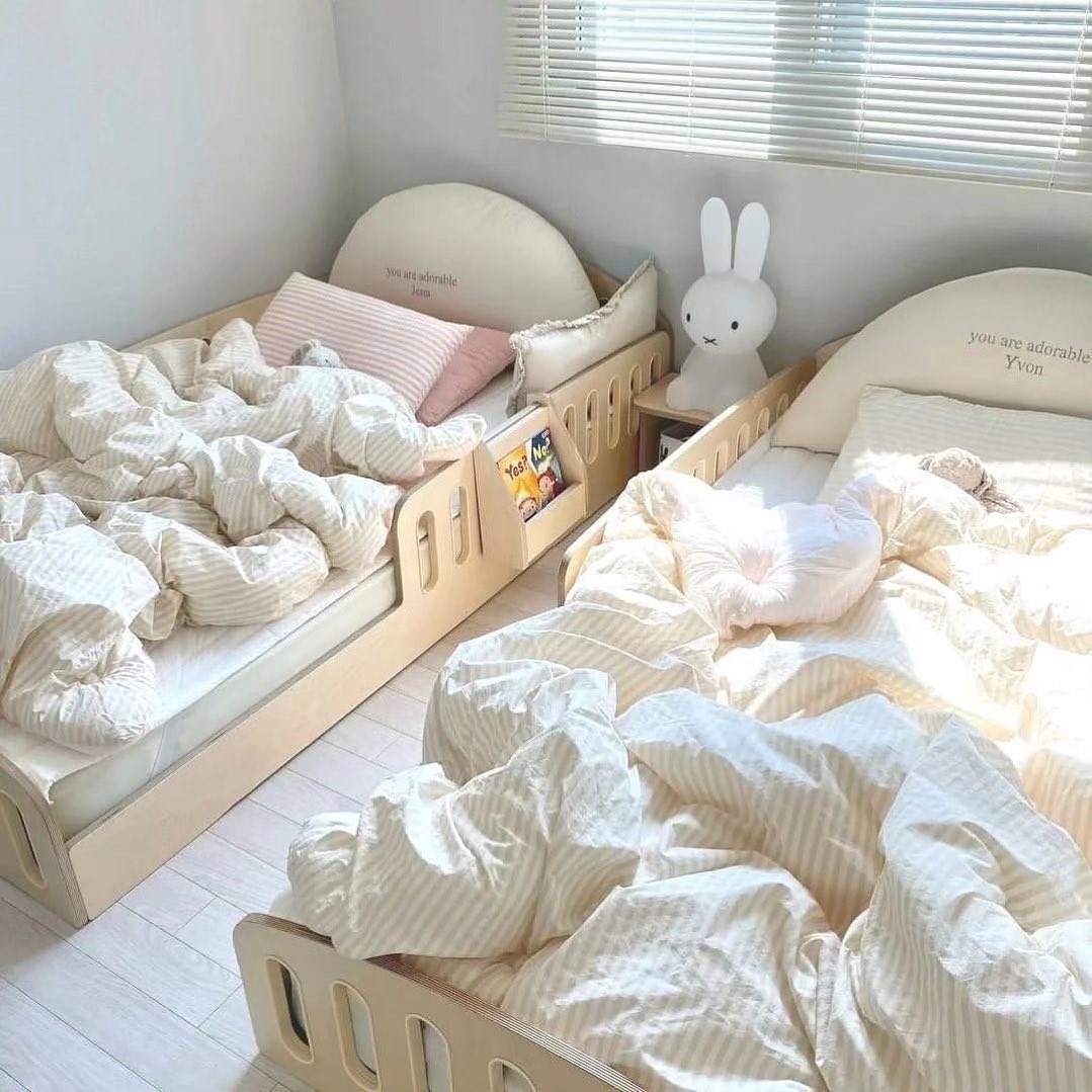 Posted withregram • daha_home 다하홈 
저상형 수퍼싱글침대
특가및 이벤트 안내

특가는 매월 지속예정입니다.
(일부라인은 특가 변동될 수 있어요)

●구매후기이벤트●
아이라인 : 가드책꽂이 기본증정 및 후기 풋보드책장 이벤트 진행중
에이라인,디라인,엠라인 : 후기이벤트 사이드테이블 증정

#다하홈 #엠라인 #에이라인 #아이라인 #디라인 #얼집가방보관함 #저상형침대 #매트리스 #수퍼싱글침대 #슈퍼싱글침대 #침대프레임 #현관벤치 #키즈침대 #회전책장 #국민침대 #국민책장 #아기침대 #아기가구 #아이침대 #아이가구 #유아침대 #어린이침대 #아이방 #아이방꾸미기 #아이방인테리어 #인테리어 #자작나무침대 #원목침대 #책장 #키즈가구