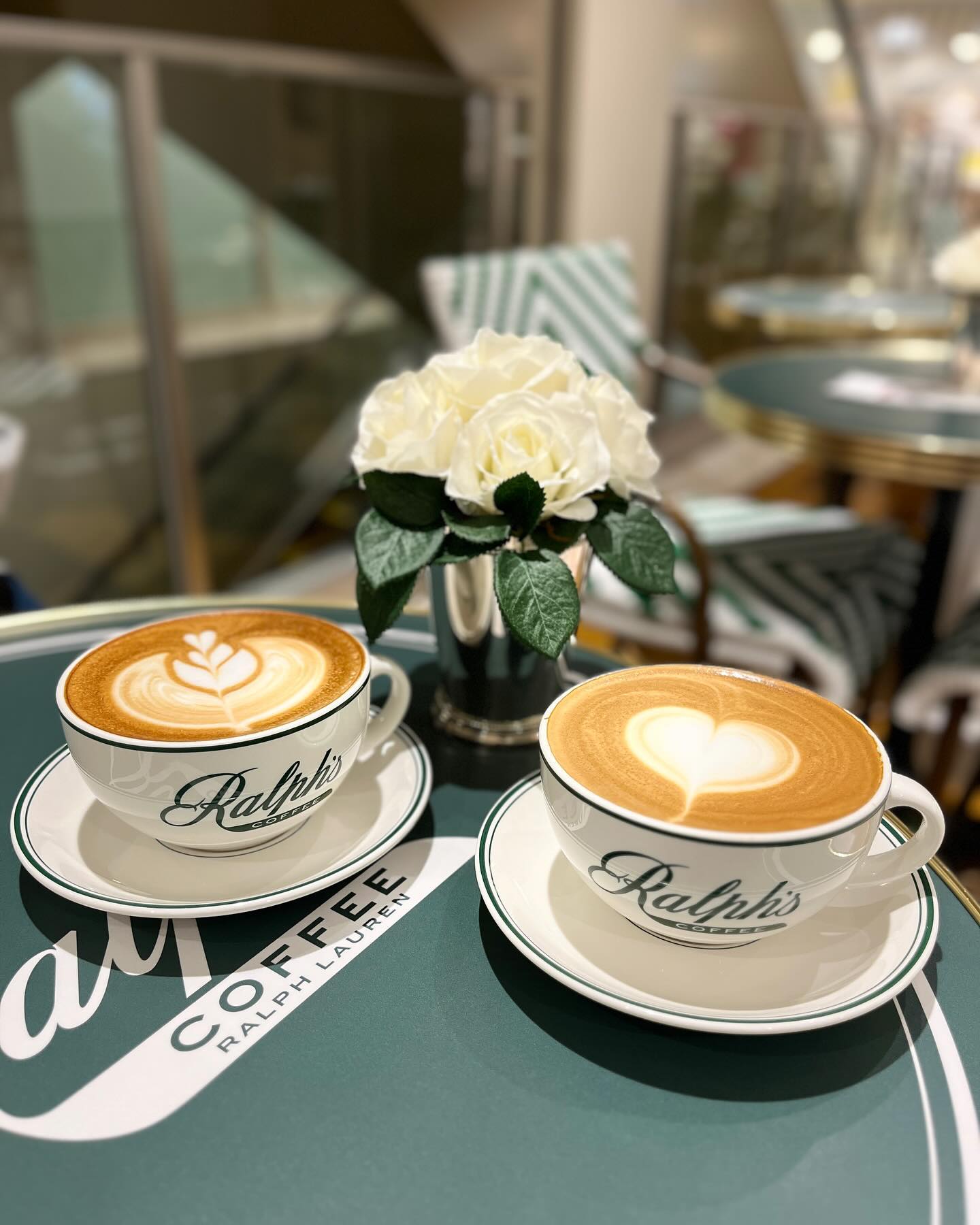 #ralphscoffee 

(티니위니 아님 주의 ㅎㅎ)

갑자기 날씨 추워져서 라떼랑 플랫화이트로
뜨끈허이~~❤️

#랄프로렌커피
#랄프로렌
#ralphlauren 
#ralphcoffee
#도쿄여행
#요코하마