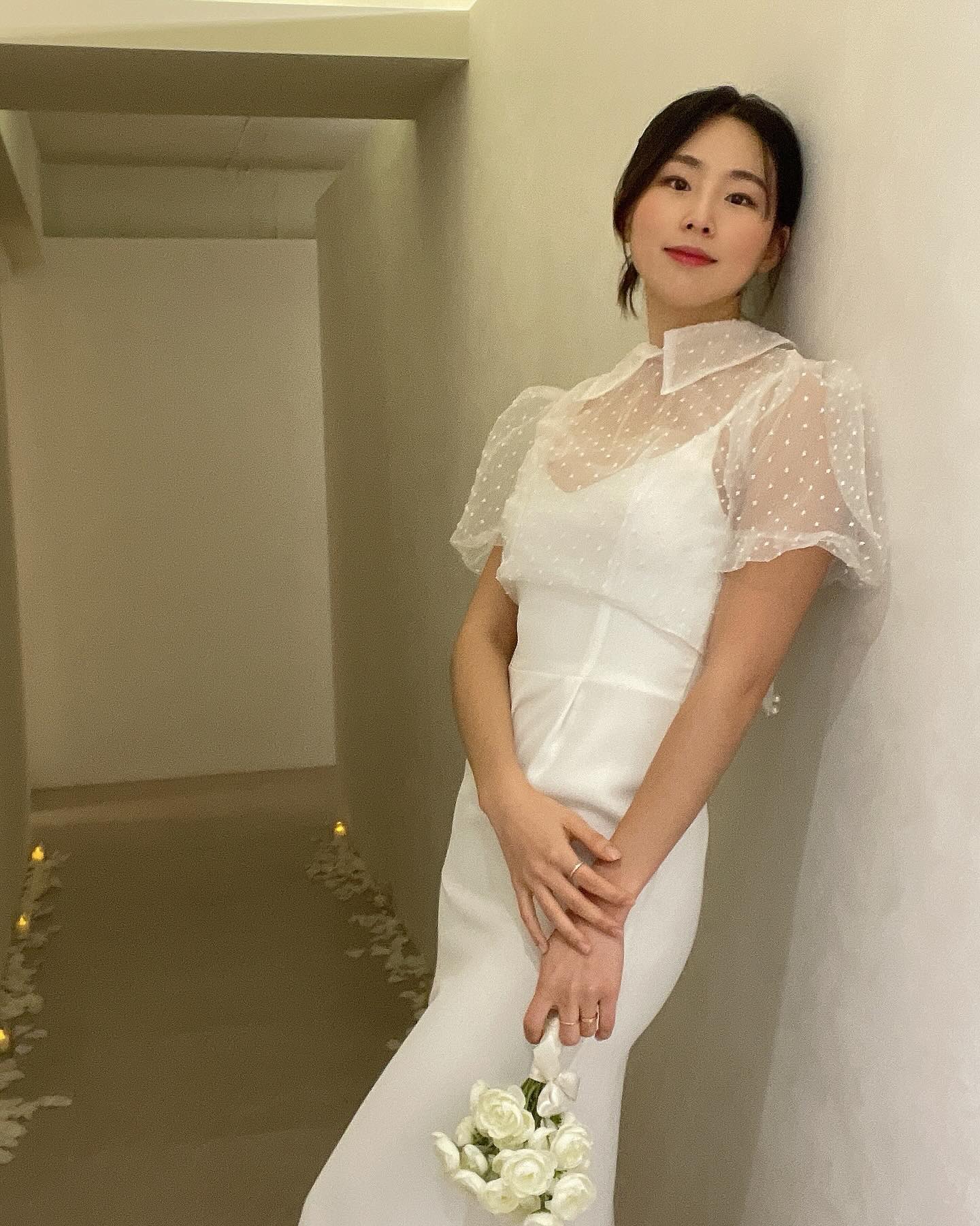 💍D-9

햅삐해,,,👸🏻💝💝💝

📸 guswjddks 
🏠 studiotemptemp 
👰‍♀️ jovely_24