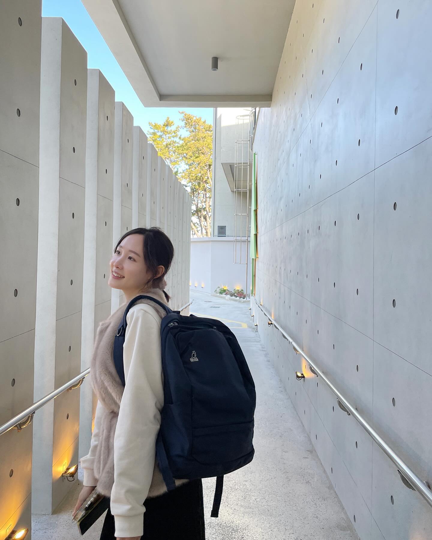 어떤룩이든 백팩 없으면 허전한 요즘🎒

물론 작업할 노트북 때문인게 한 몫하지만,
돈 좀 넉넉하게 벌면 갤럭시탭이나 아이패드 사야지!
겟 하는 그날까지 오늘도 화이탱탱탱!!!💪🏻🔥

#부산기장카페 #헤이든 
여기 좀 조아.. 다들 여기 리스트 추가혀...🤎
.
.
#부산핫플카페 #헤이든카페 #부산기장가볼만한곳 #부산기장 #부산카페추천 #부산카페거리