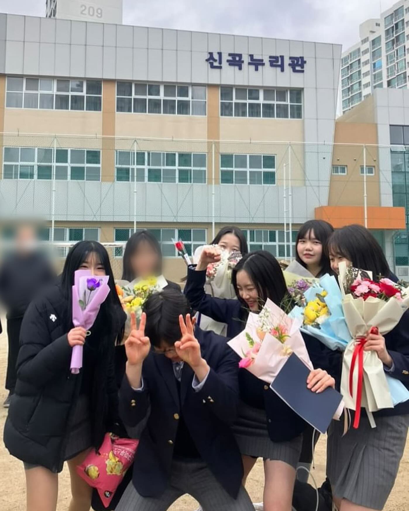 졸업