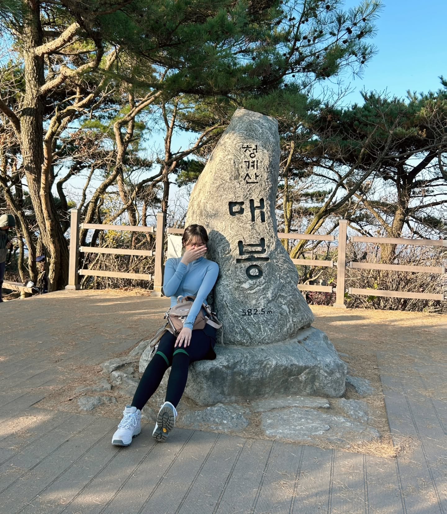 요새 취미 

등산완료👍🔥🔥

#등산 #청계산매봉 #등린이