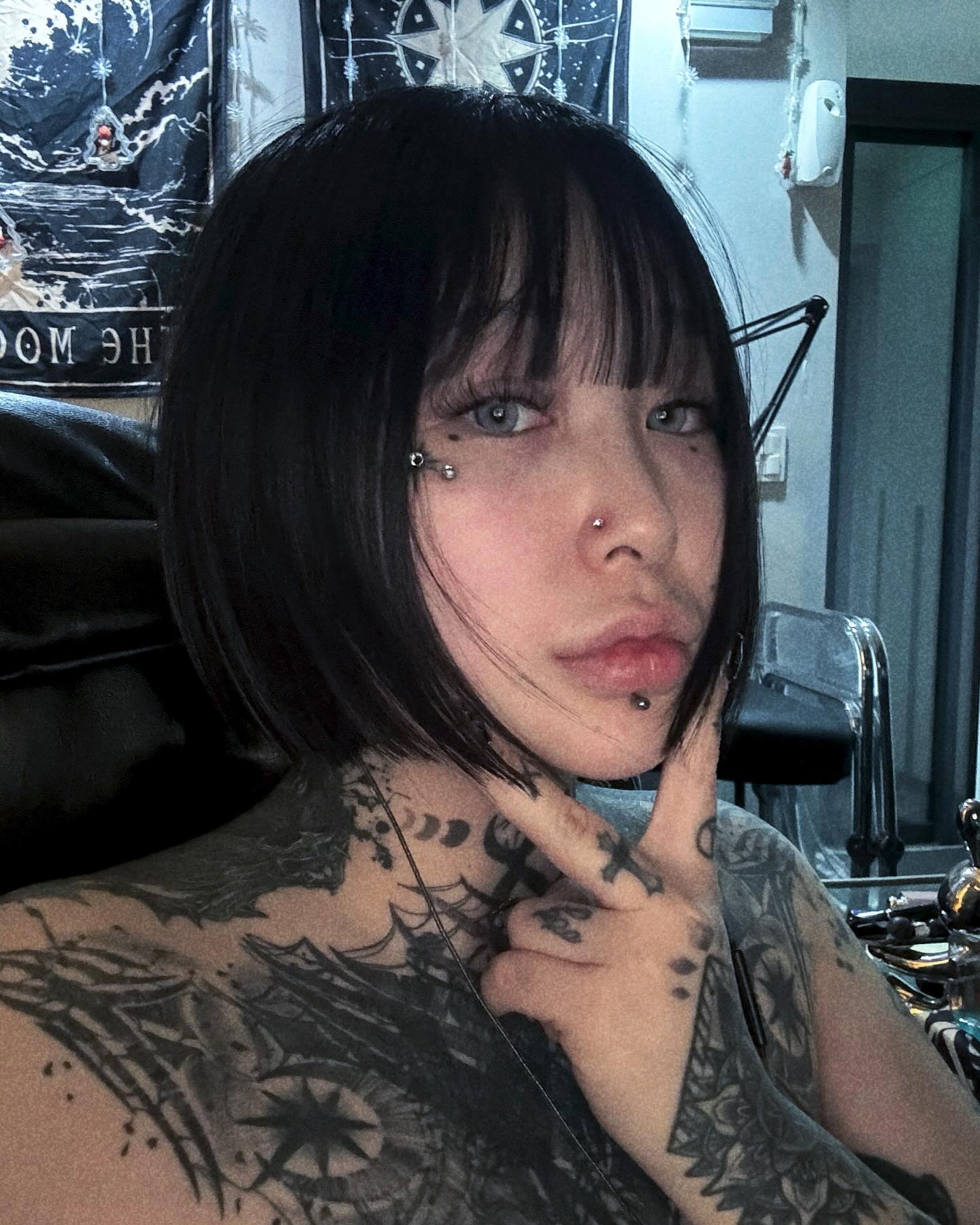 할줄아는 포즈 브이연