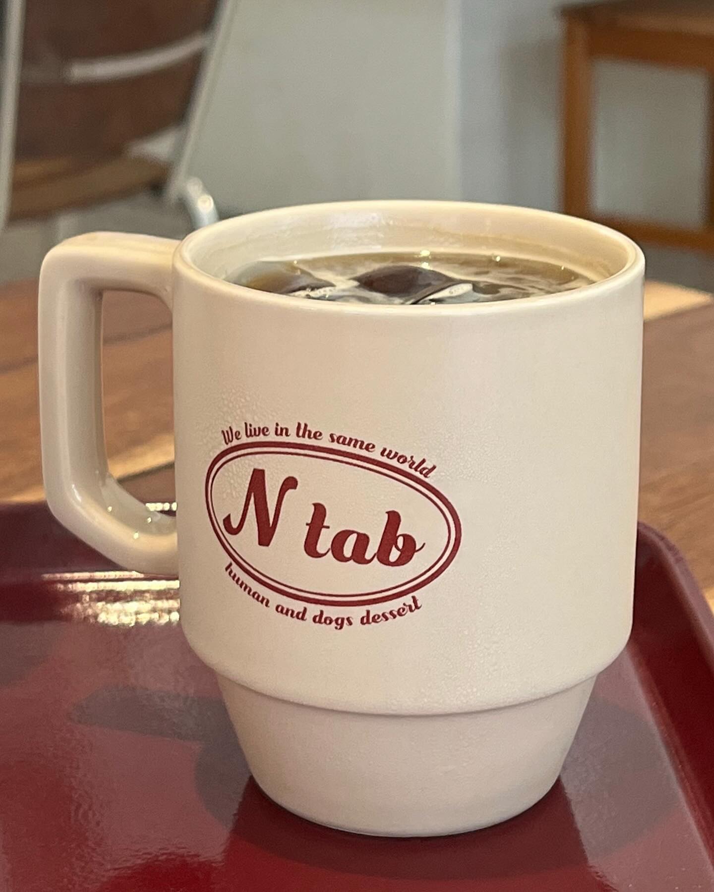 얼마전에 또 방문한 뉴탭 ☕️🐶
트리가 새로 생겼길래 추가해서 다시 올림당 ! 🎄