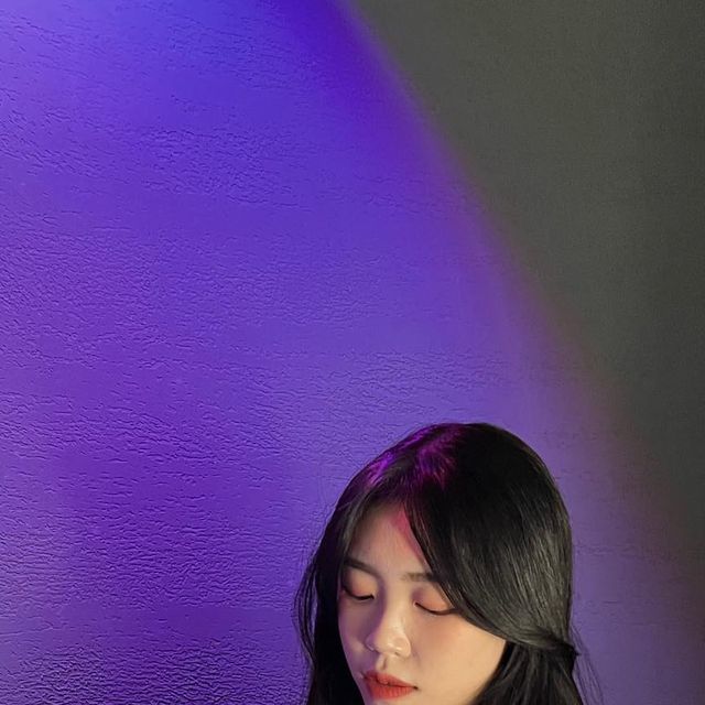 𝓜𝓲𝓷𝓙𝓪𝓮 on Instagram: "#협찬#광고 @vivabrown_official 이번에 입어본 아우터는 폴리100%의 스웨이드 재질이라 부드럽고 소프트한 터치감이 느껴지는 옷이에요🤩 재질덕에 꾸안꾸 느낌도