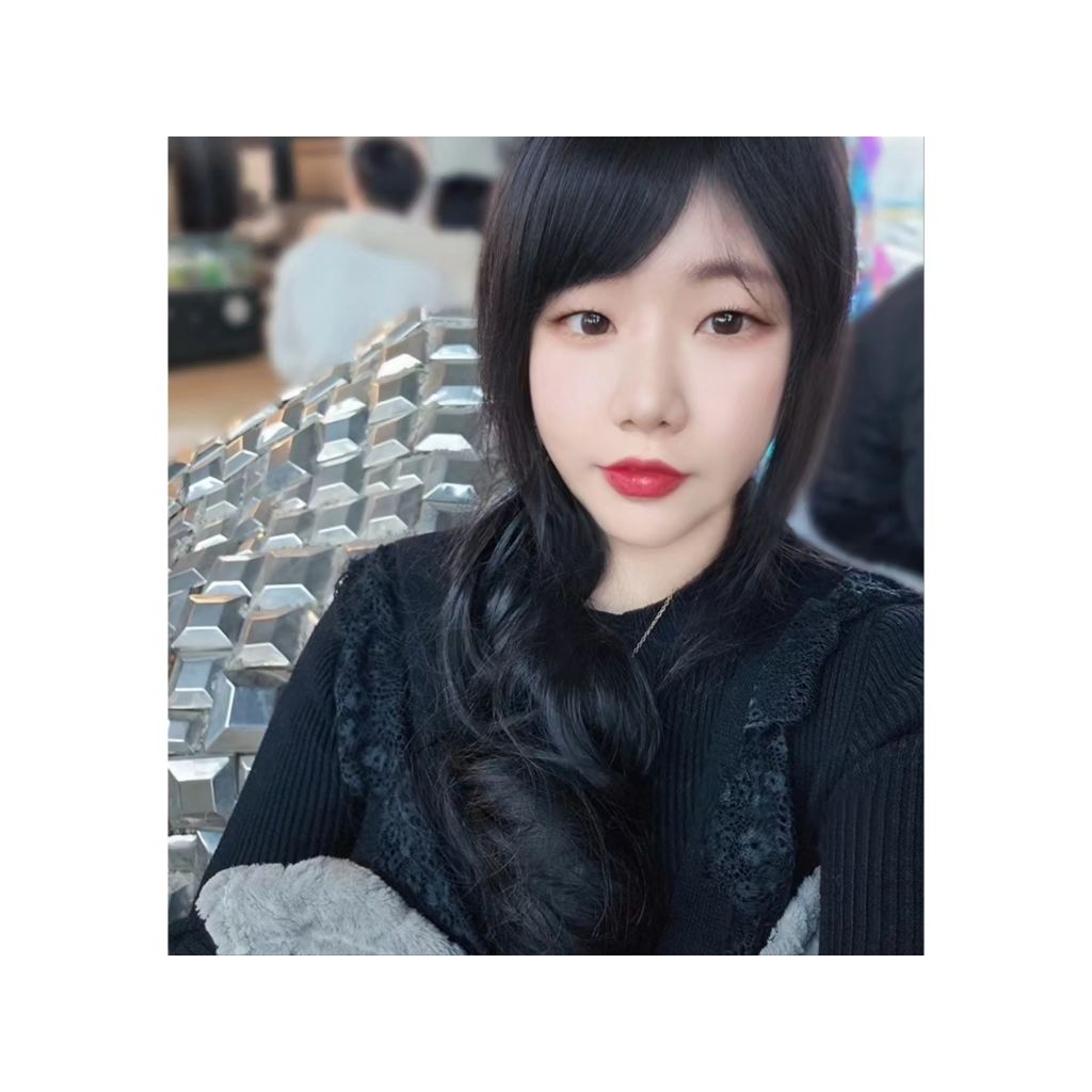 #디저트타임 #조랑말차 #말차라떼🍃 #아직겨울 #따뜻해져라얍 🌊 #얼죽아 #후배들 #사실 #나도 #아이스 #띠로리 #두모금 #마셨는데 #어디갔징 #두둥

야외에 잠깐 있었는데,

찬바람에 담요 필수~ ❄️