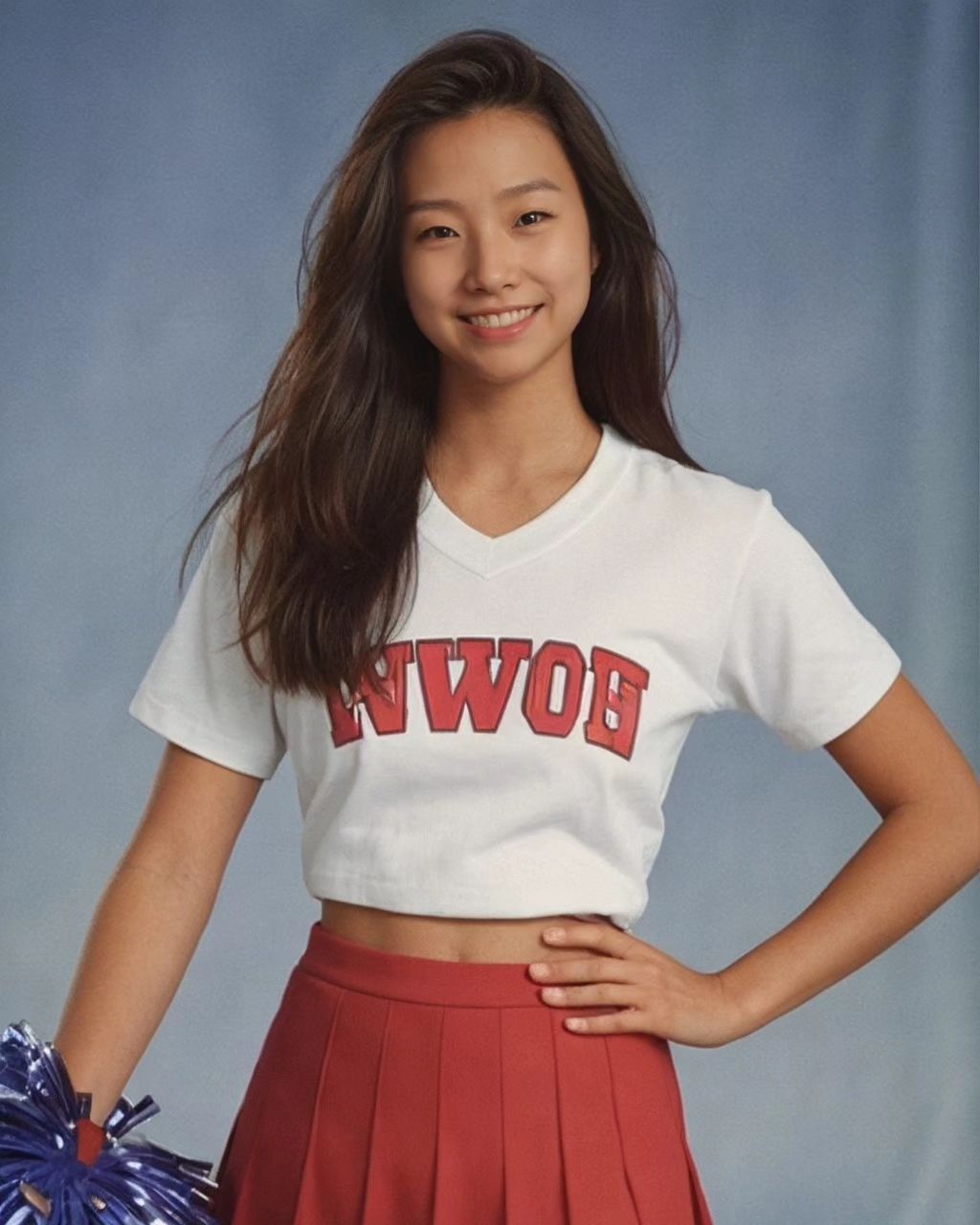 동양미(?) 흘러 넘치네..
AI로 뭐 좀 기대 해 봤지만, 
콩심은데 콩나고 윤지심은데 윤지 난다는거-
그나저나 저렇게보니 무쌍 존재감👍
-
#ai이어북 #90년대미국학생 #epik
